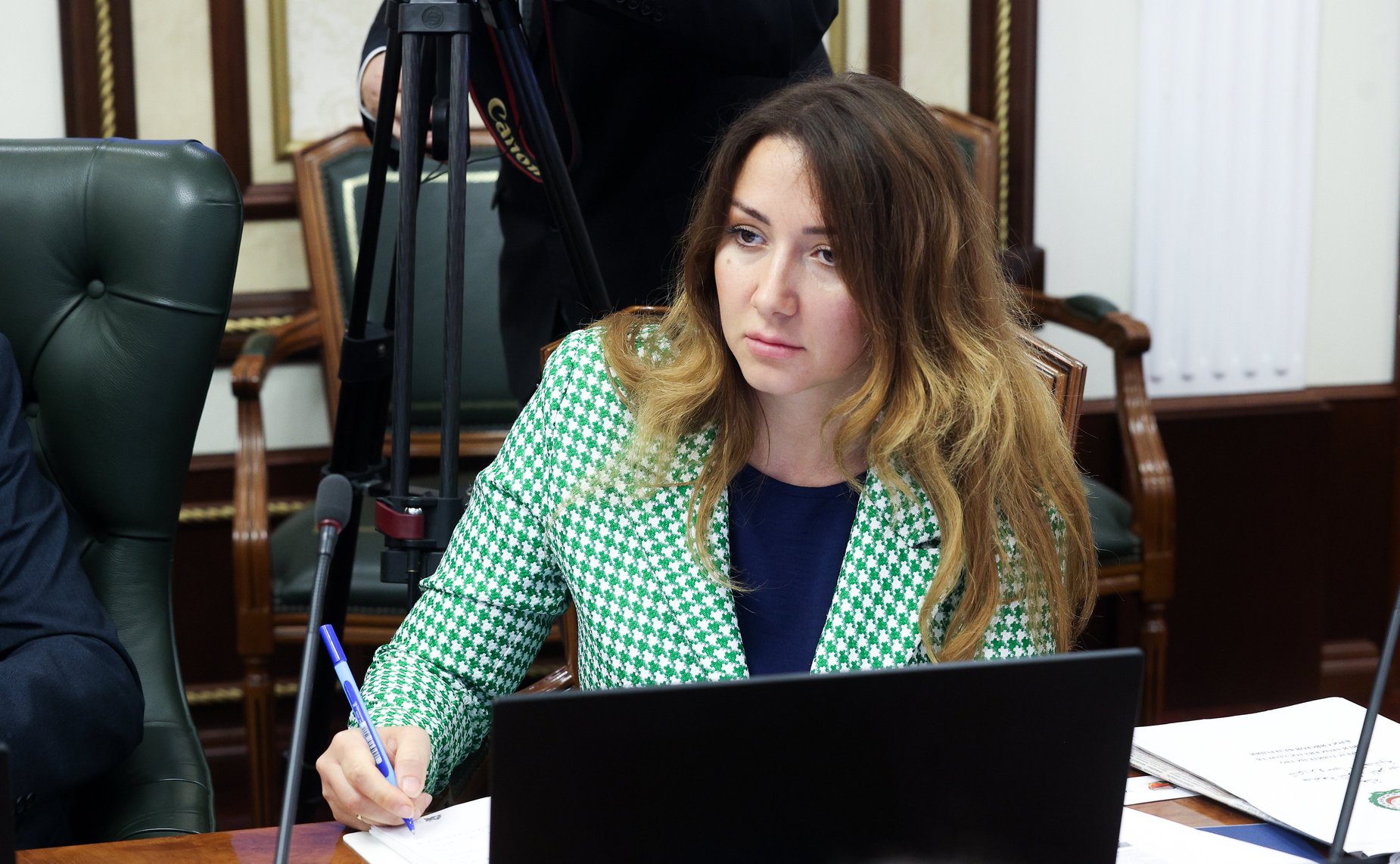 Ильяс Умаханов провел встречу с Чрезвычайным и Полномочным Послом Королевства Бахрейн в РФ Ахмедом Абдулрахманом Махмудом Аль-Саати и Главой Представительства Лиги арабских государств в России Валидом Хамидом Шилтагом