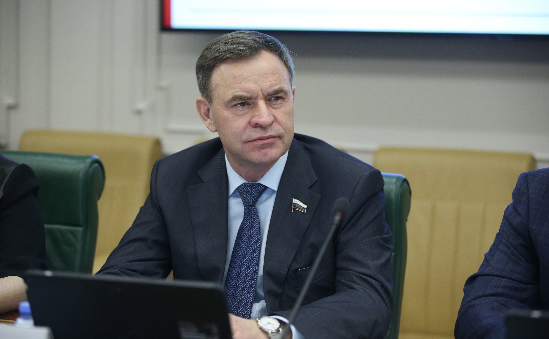 Виктор Новожилов