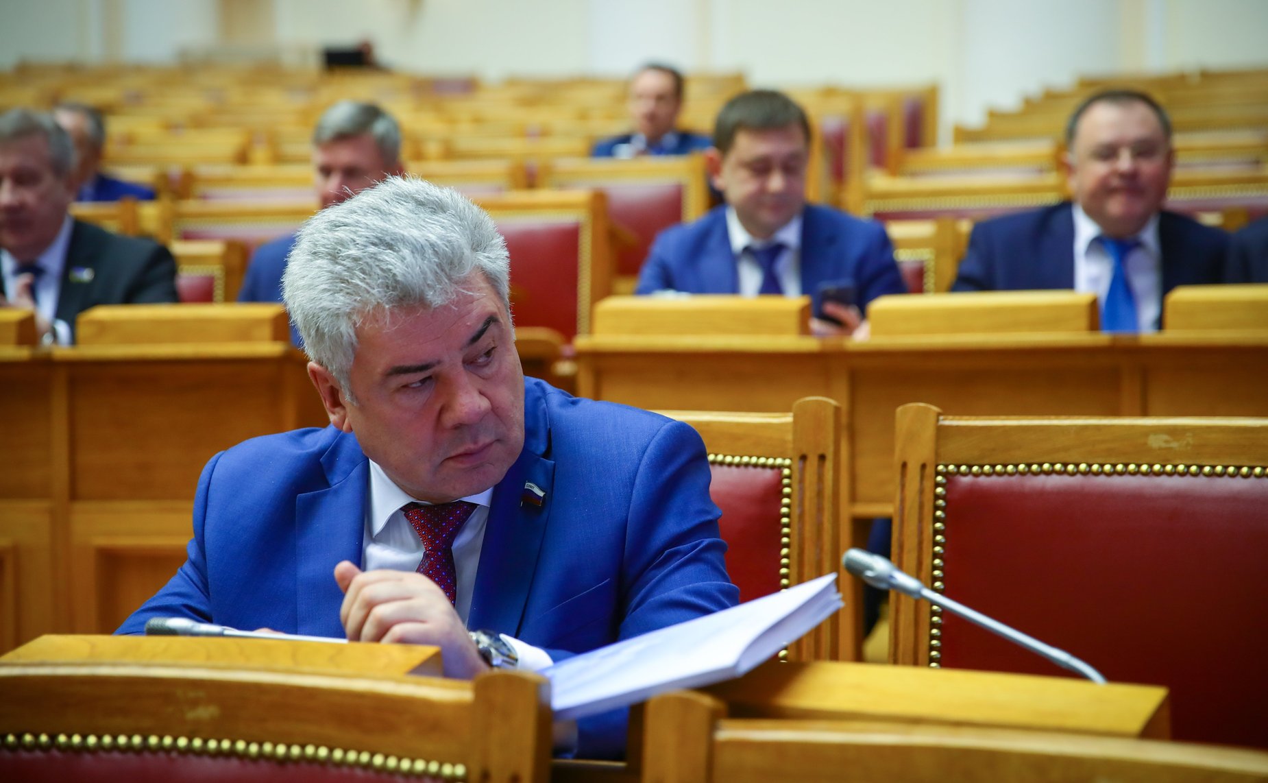 Виктор Бондарев