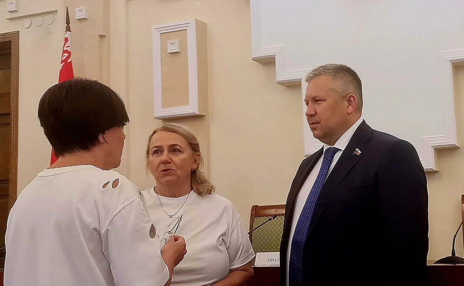 Денис Гусев принял участие в открытии поисково-мемориальной выставки «Не вернувшимся из полета»