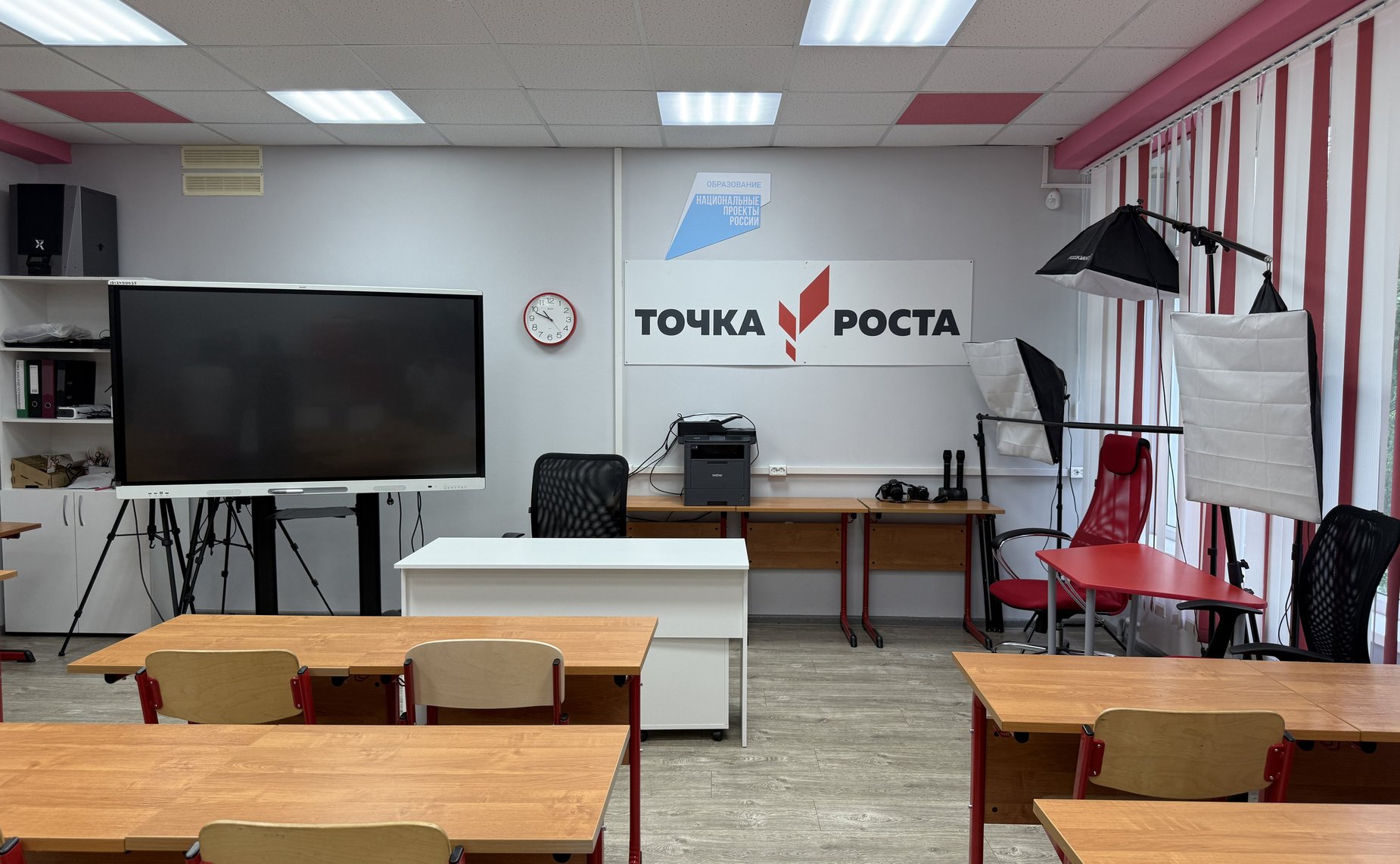 Елена Дягилева посетила образовательные организации в Кандалакшском и Терском муниципальных округах