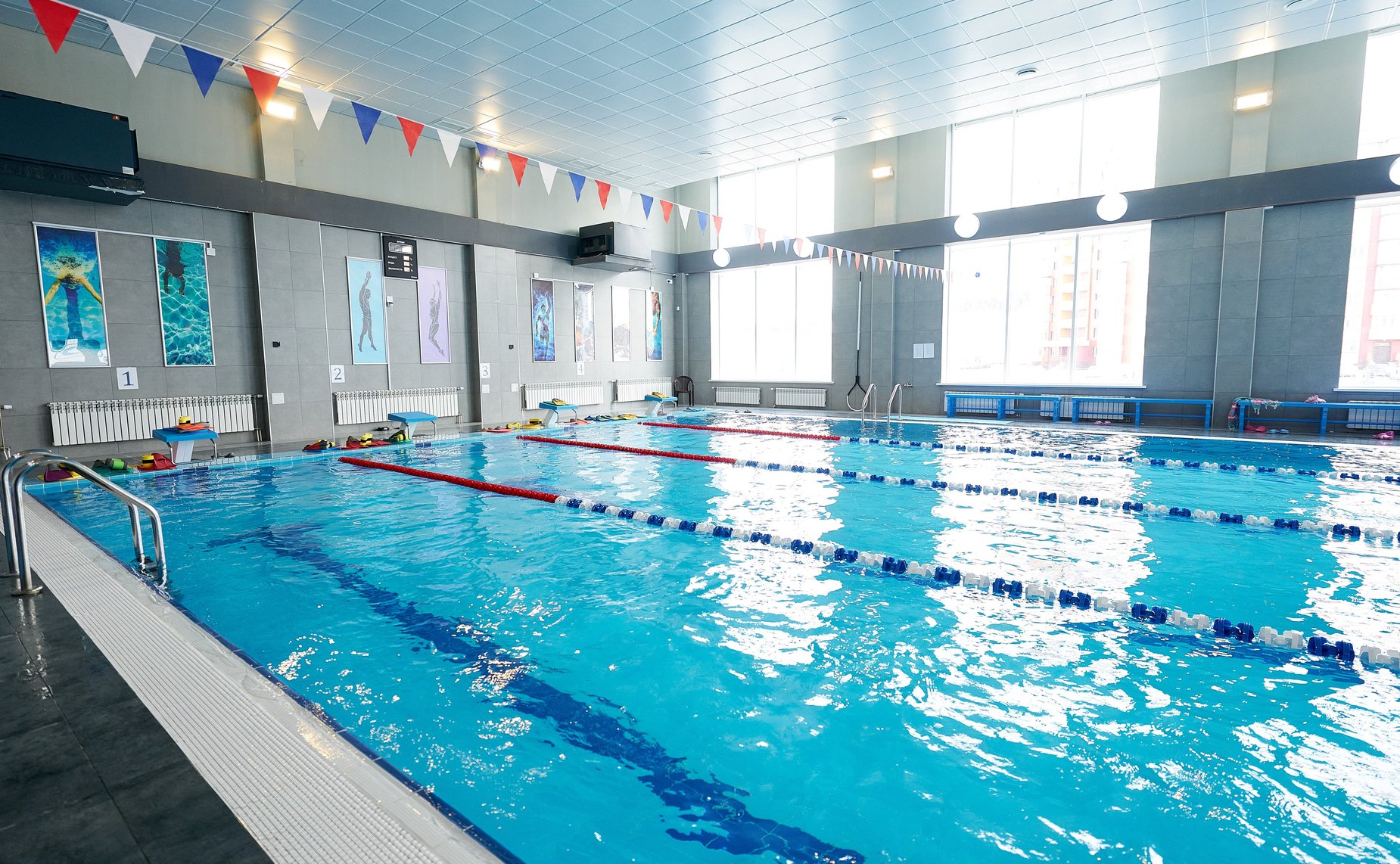 Первый заместитель Председателя СФ Владимир Якушев и губернатор Ханты-Мансийского автономного округа — Югры Руслан Кухарук посетили школу и новый корпус Югорского физико-математического IT-лицея в столице ХМАО Югре