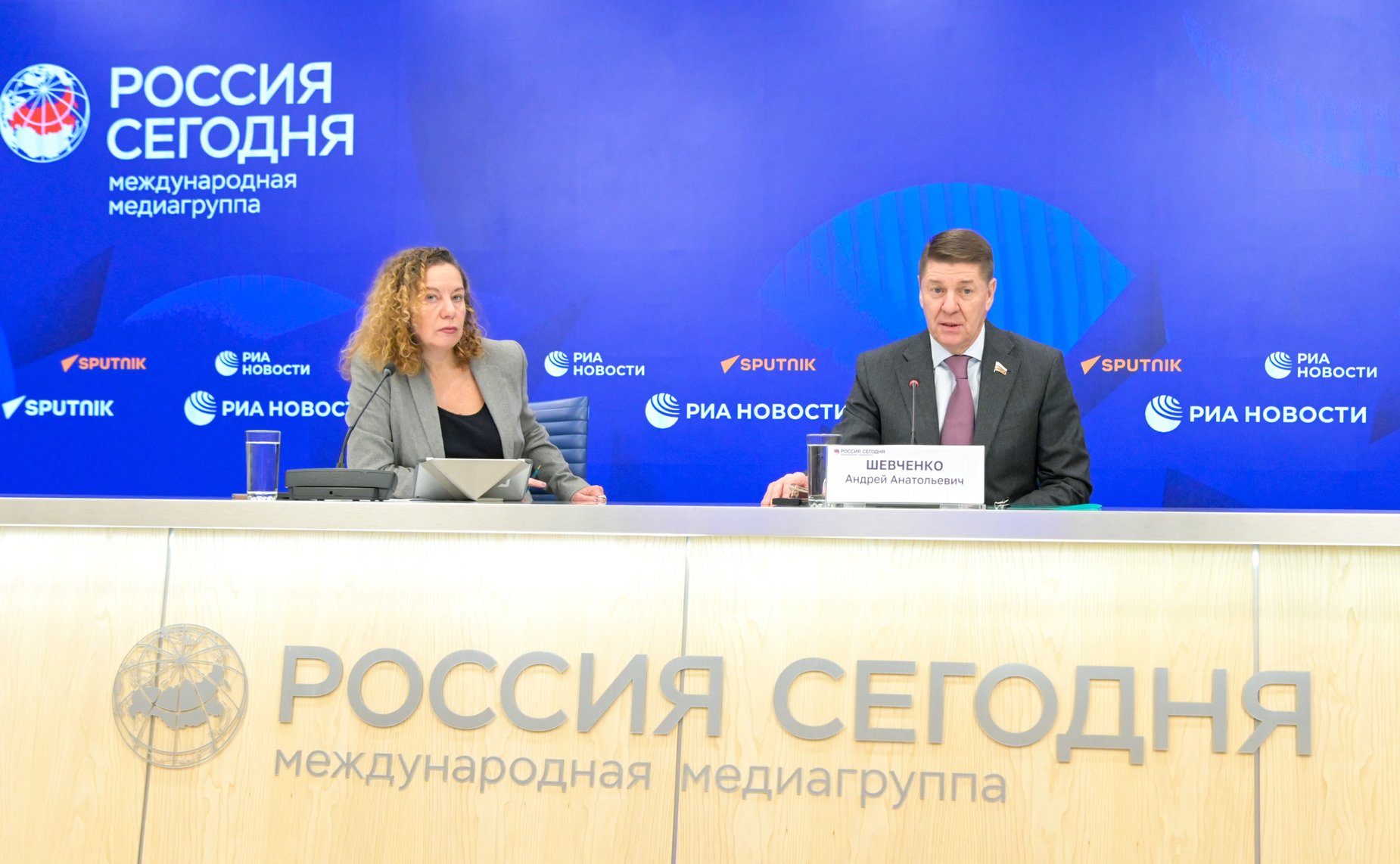 Пресс-конференция председателя Комитета СФ по федеративному устройству, региональной политике, местному самоуправлению и делам Севера Андрея Шевченко по итогам работы Комитета в осеннюю сессию 2025 году