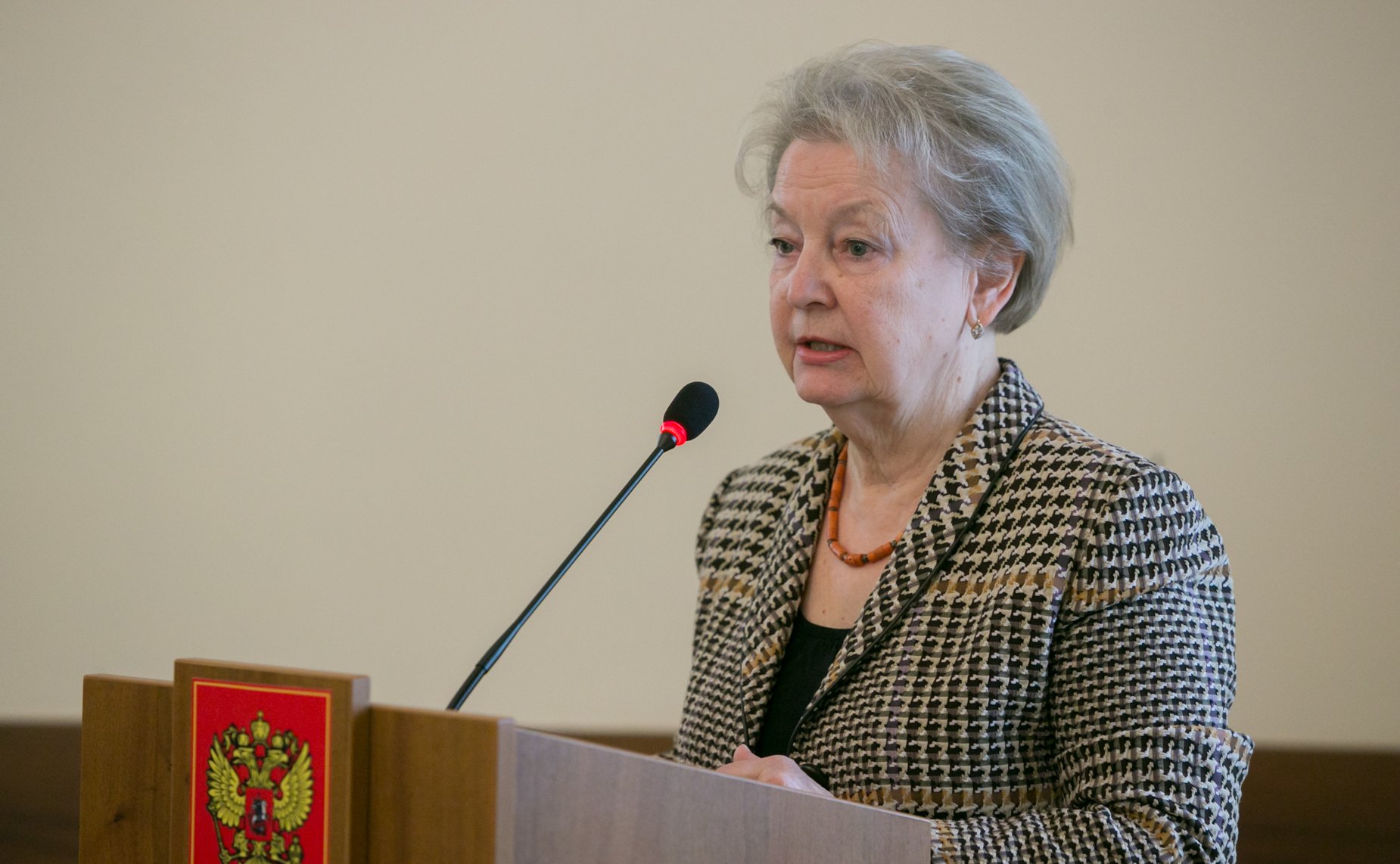 Людмила Козлова провела «круглый стол» на тему «Законодательные аспекты подготовки и переподготовки кадров в сфере здравоохранения»