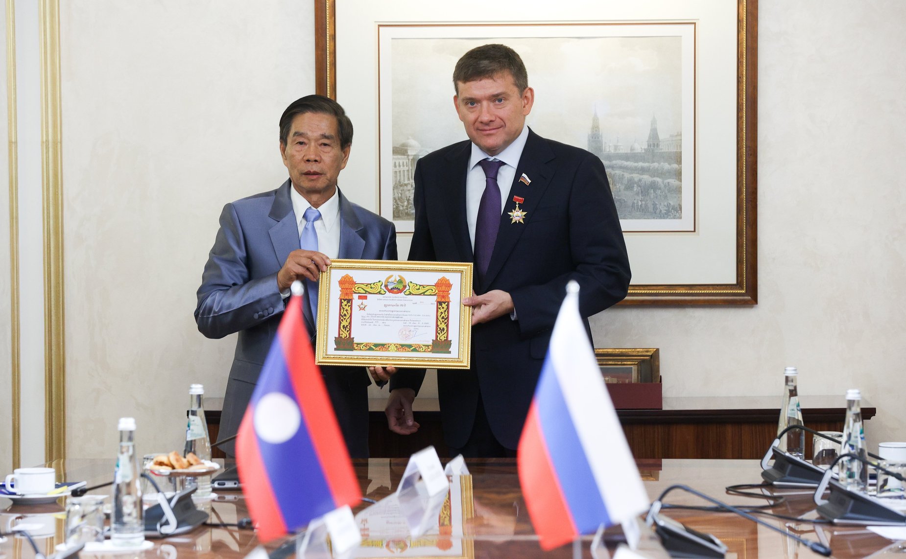 Встреча Николая Журавлева с членом Политбюро Народно-революционной партии Лаоса, Председателем Центрального комитета Лаосского фронта национального развития