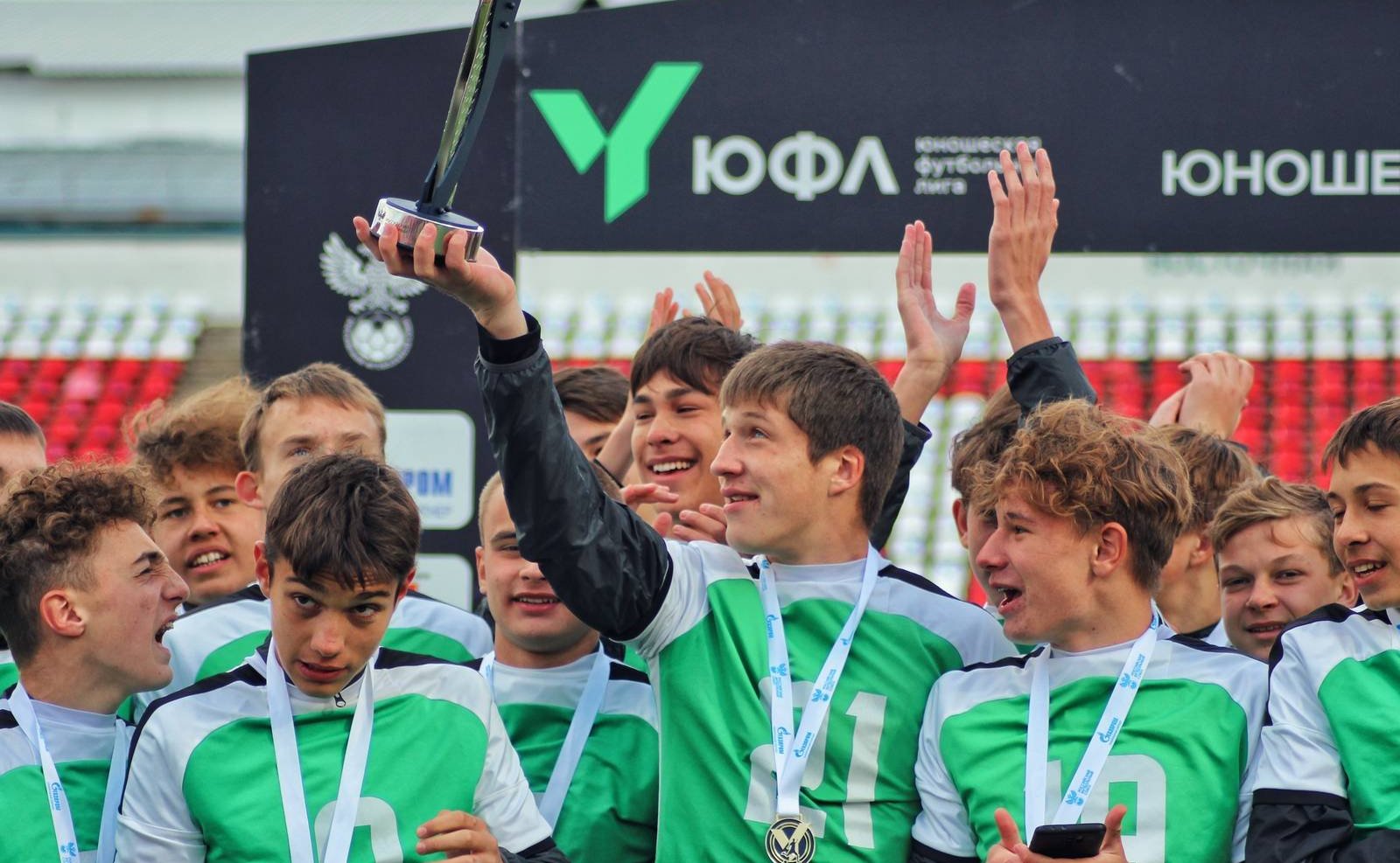 Сергей Михайлов принял участие в торжественной церемонии награждения победителей Дальневосточной Юношеской футбольной лиги в Чите