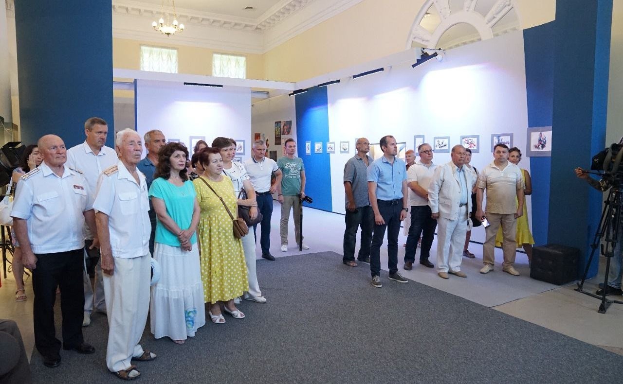 Екатерина Алтабаева приняла участие в открытии выставок рисунков о борьбе с фашизмом в дни Великой Отечественной войны и о борьбе с неонацизмом в наши дни