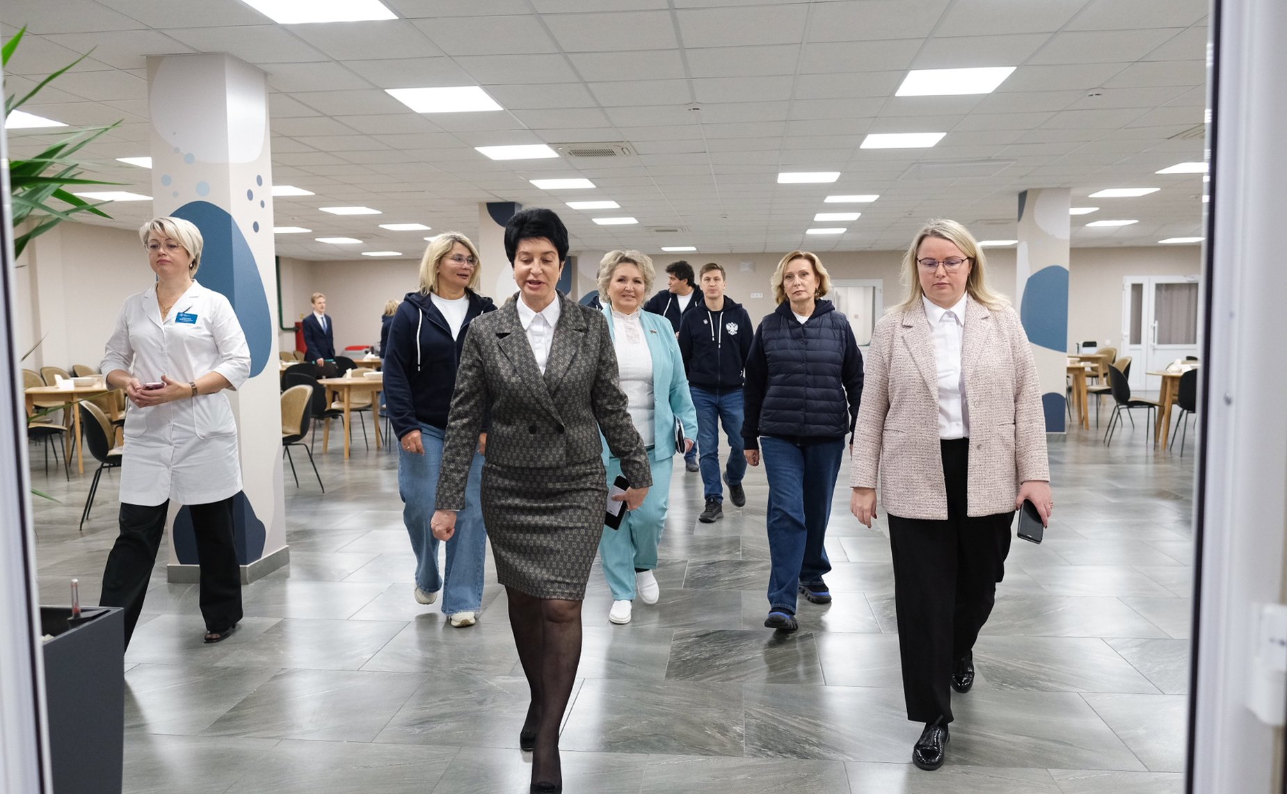 Сенаторы РФ посетили ОАУ социального обслуживания «Дом социальной заботы» (г. Великий Новгород)