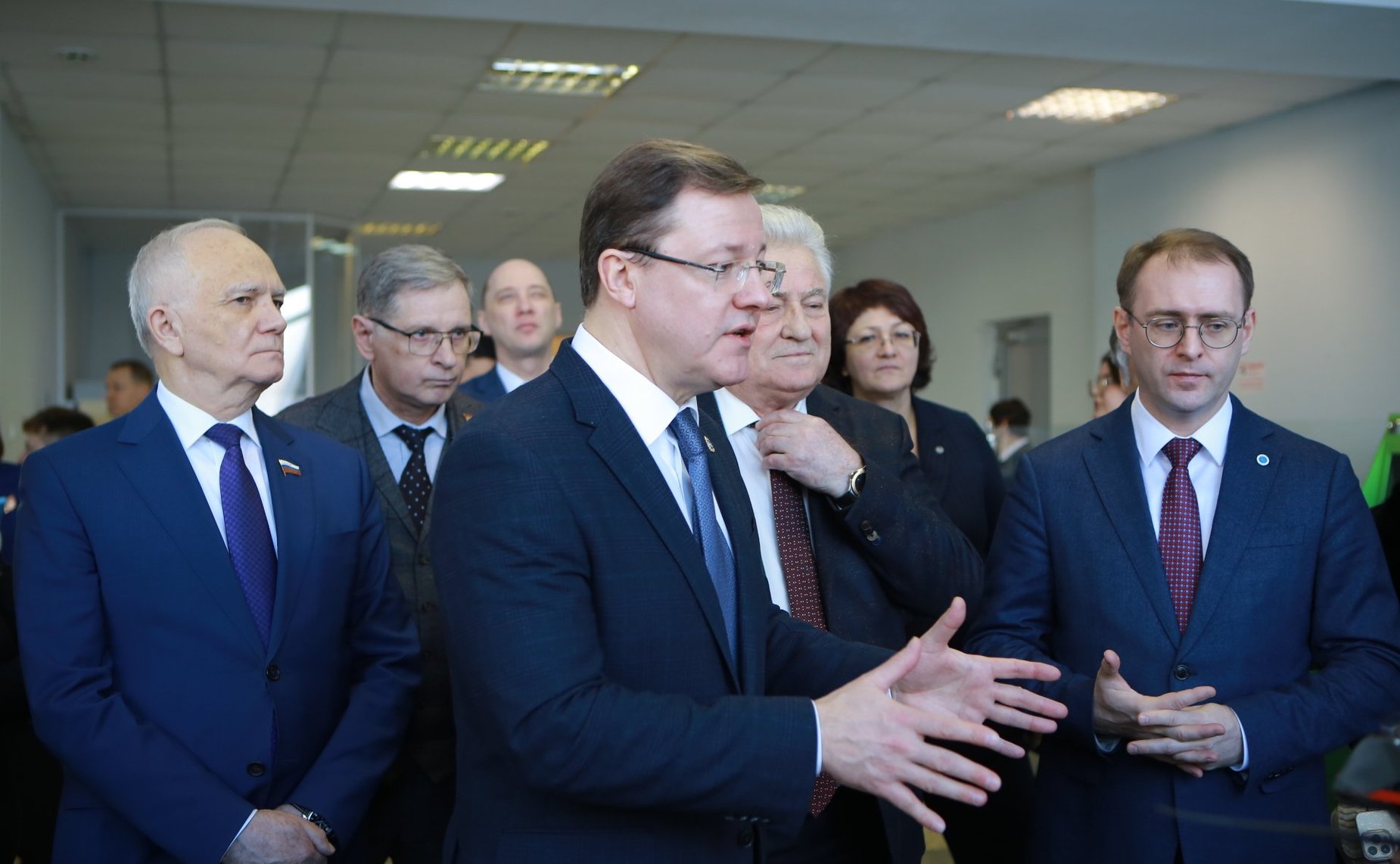 Фарит Мухаметшин в ходе поездки в регион принял участие в мероприятиях, приуроченных ко Дню российской науки