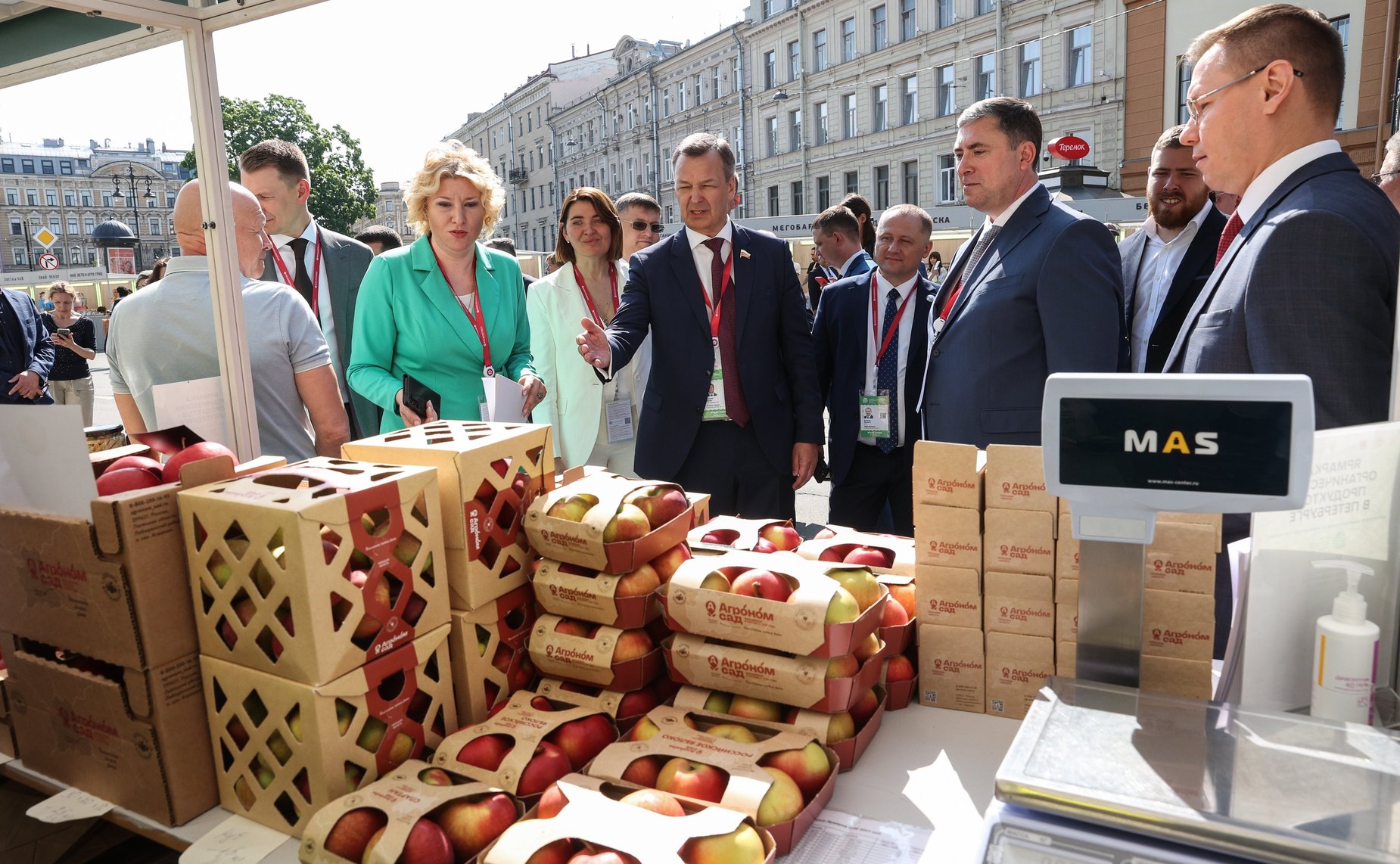 Открытие ярмарки Российской экологической продукции в рамках X Невского международного экологического конгресса