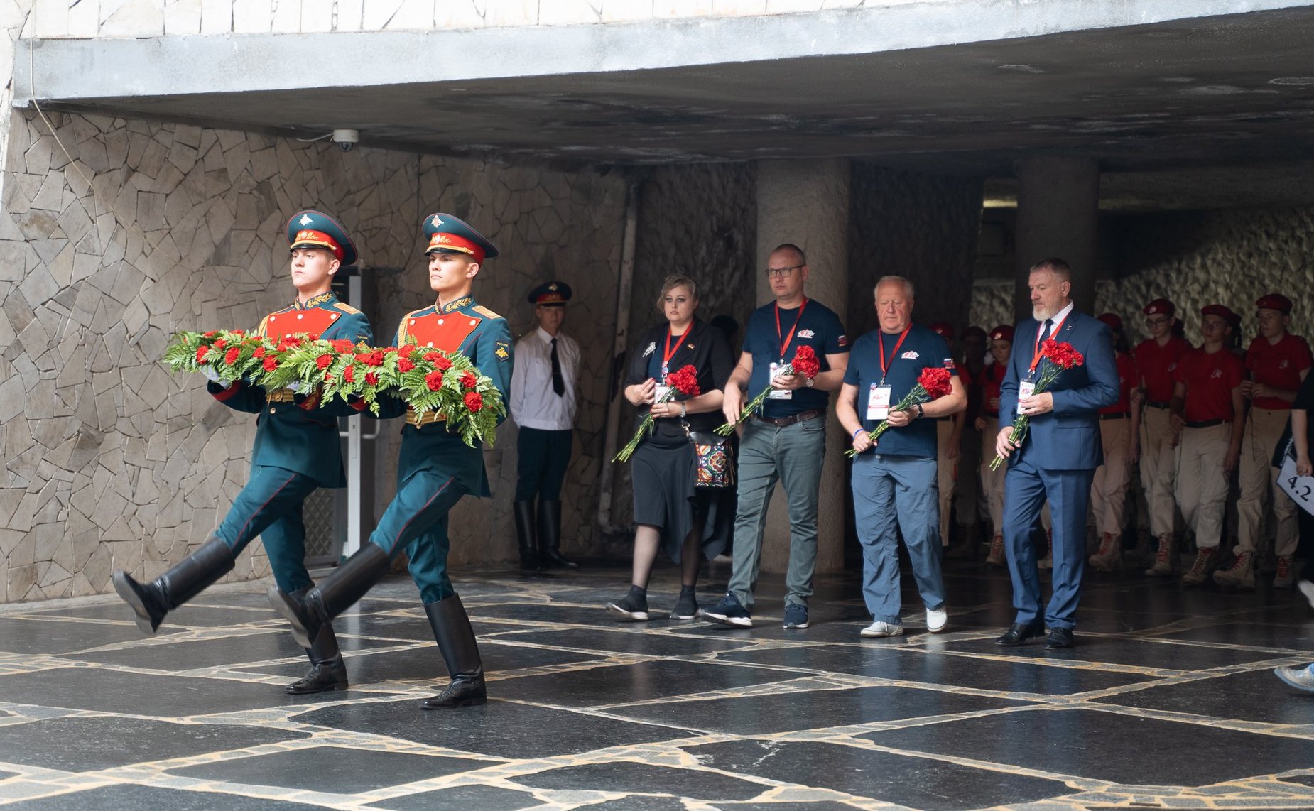 Сергей Горняков приветствовал участников культурно-образовательного проекта «Поезд Памяти» в Волгограде