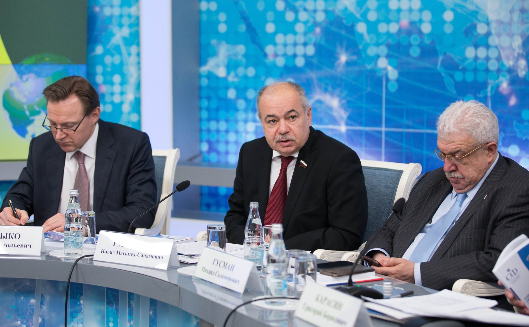 Презентация ежегодного доклада Интеграционного клуба на тему «Будущее Евразийского экономического союза: цифровая трансформация и молодежь»