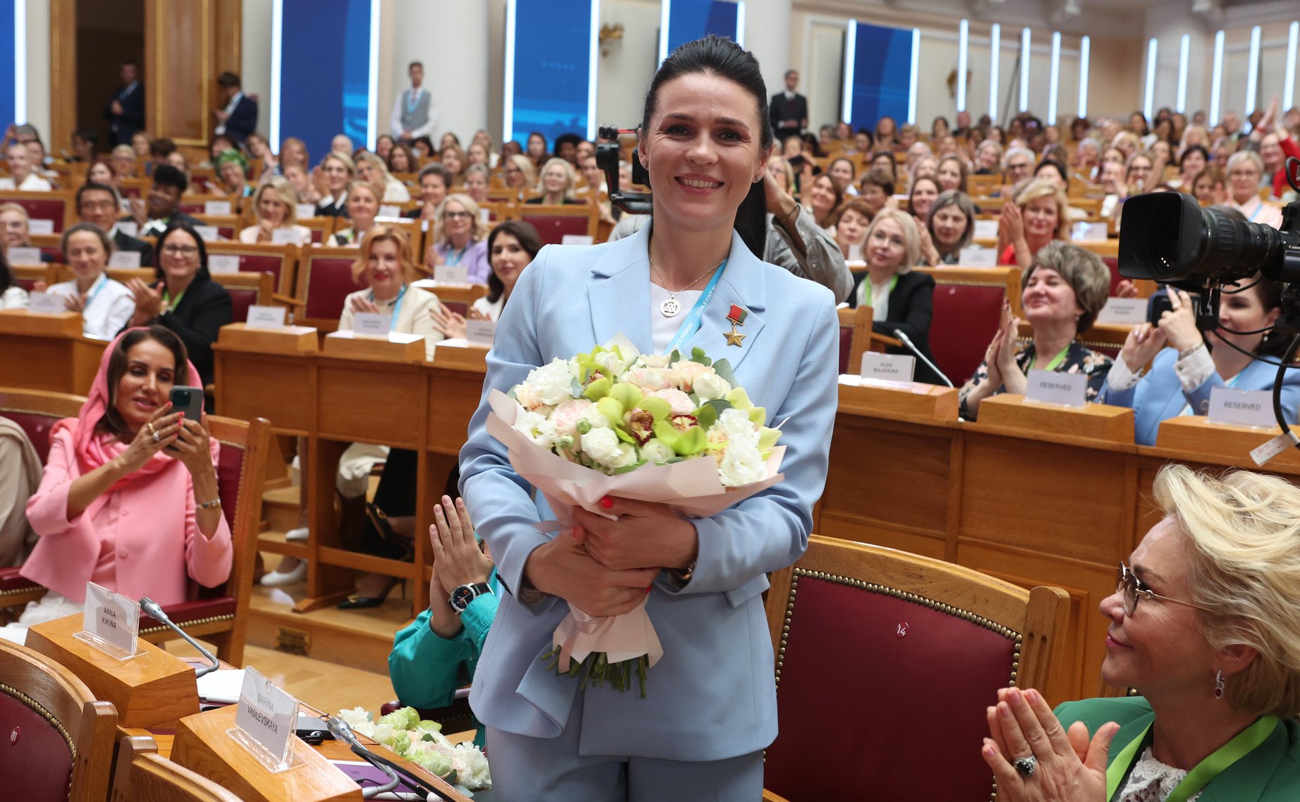 Пленарное заседание IV Евразийского женского форума «Женщины за укрепление доверия и глобальное сотрудничество»