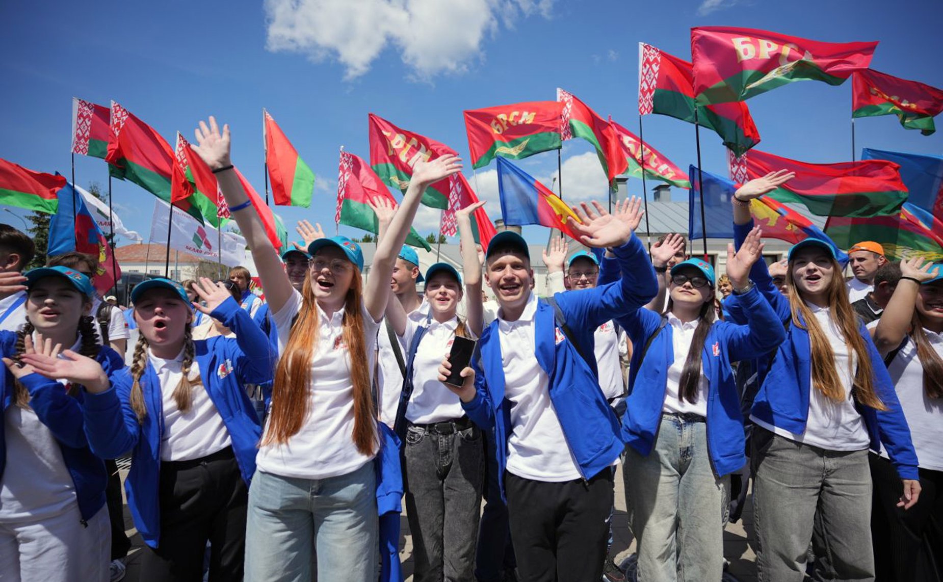 Торжественная встреча участников проекта «Поезд памяти» (фото Фонд «Культурное пространство»)