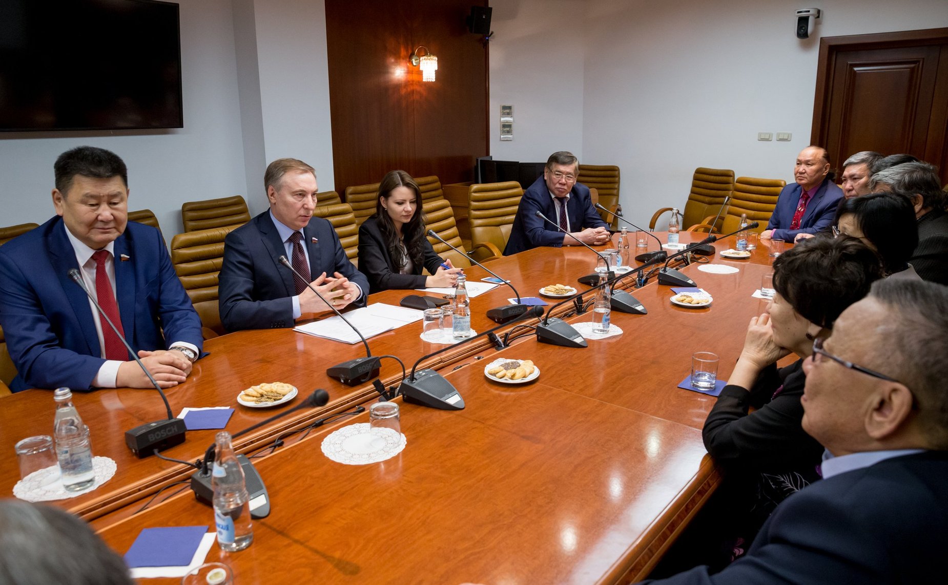 Встреча А. Варфоломеева и В. Мархаева с делегацией Республики Бурятия