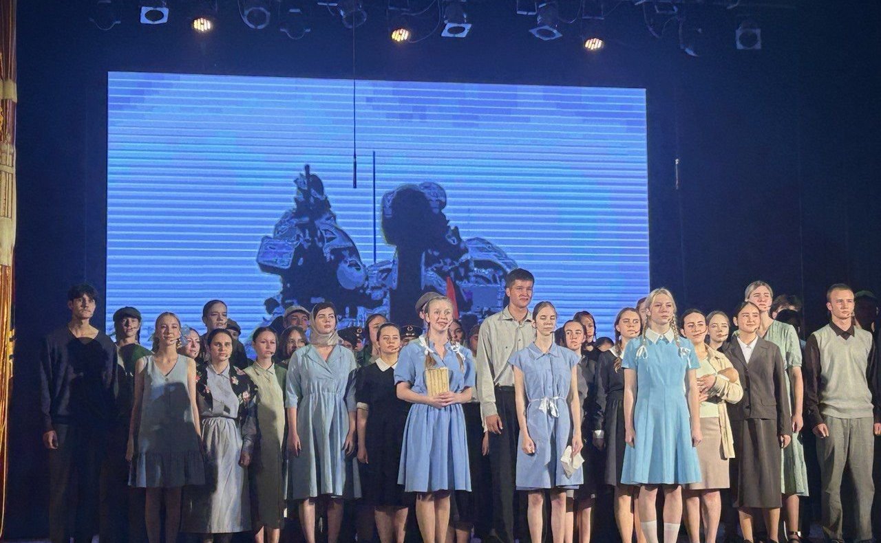 Спектакль «Битва за Севастополь. Одна семья» студенческого театра «Молодая гвардия»