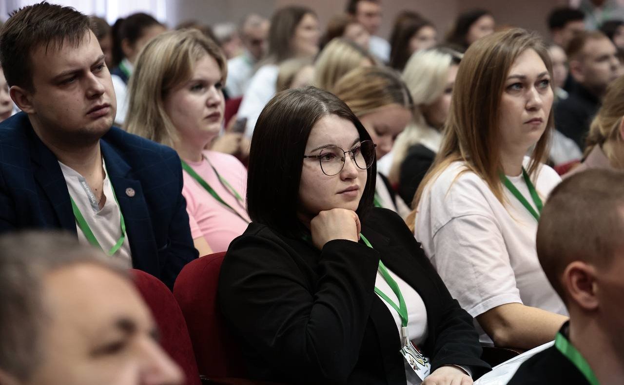 Айрат Гибатдинов вместе с губернатором региона Алексеем Русских принял участие в Молодёжном форуме «Слёт сельской молодёжи» в Ульяновском аграрном университете