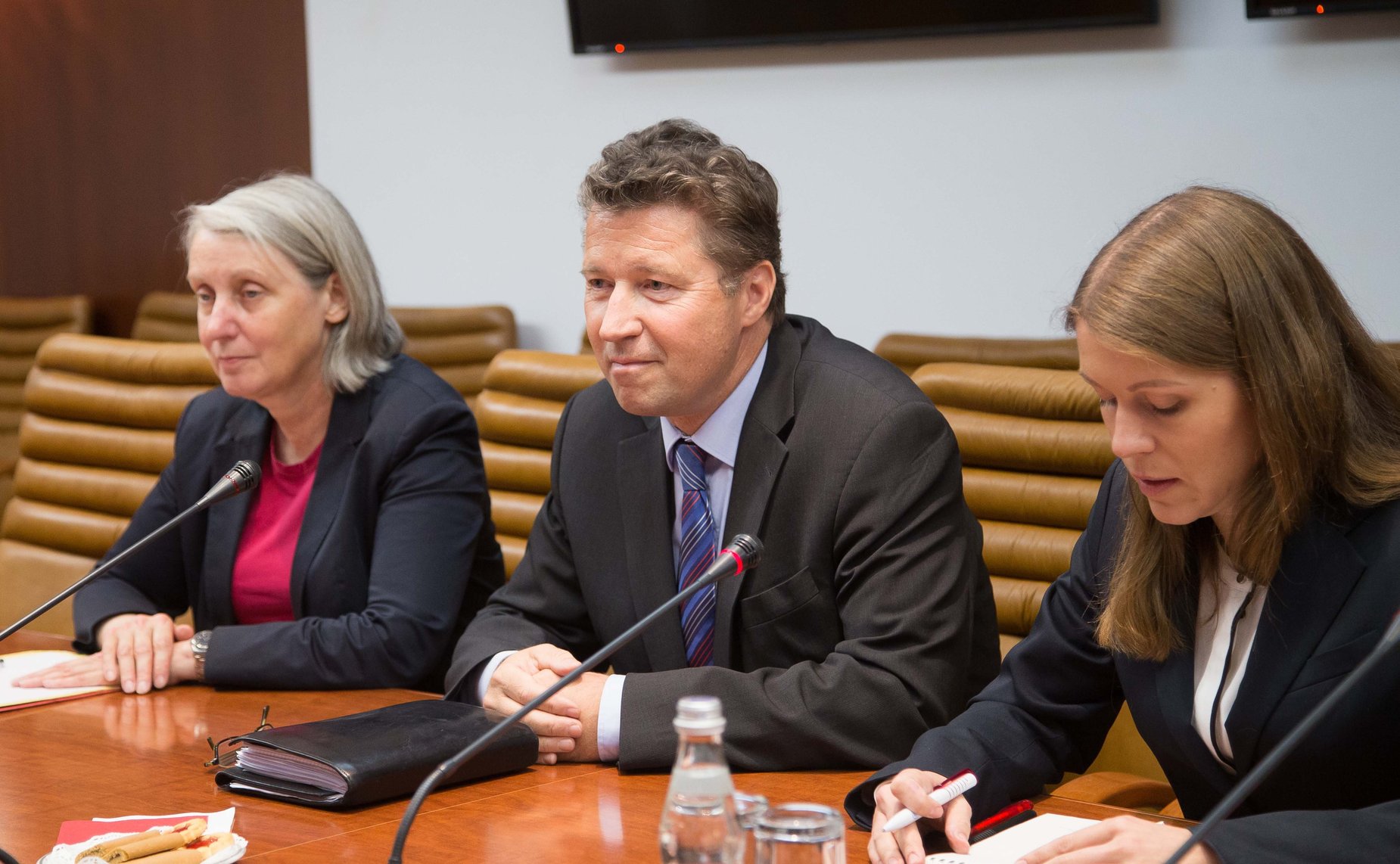 Встреча К. Косачева с Чрезвычайным и Полномочным Послом ФРГ в России Гезой Андреасом фон Гейром