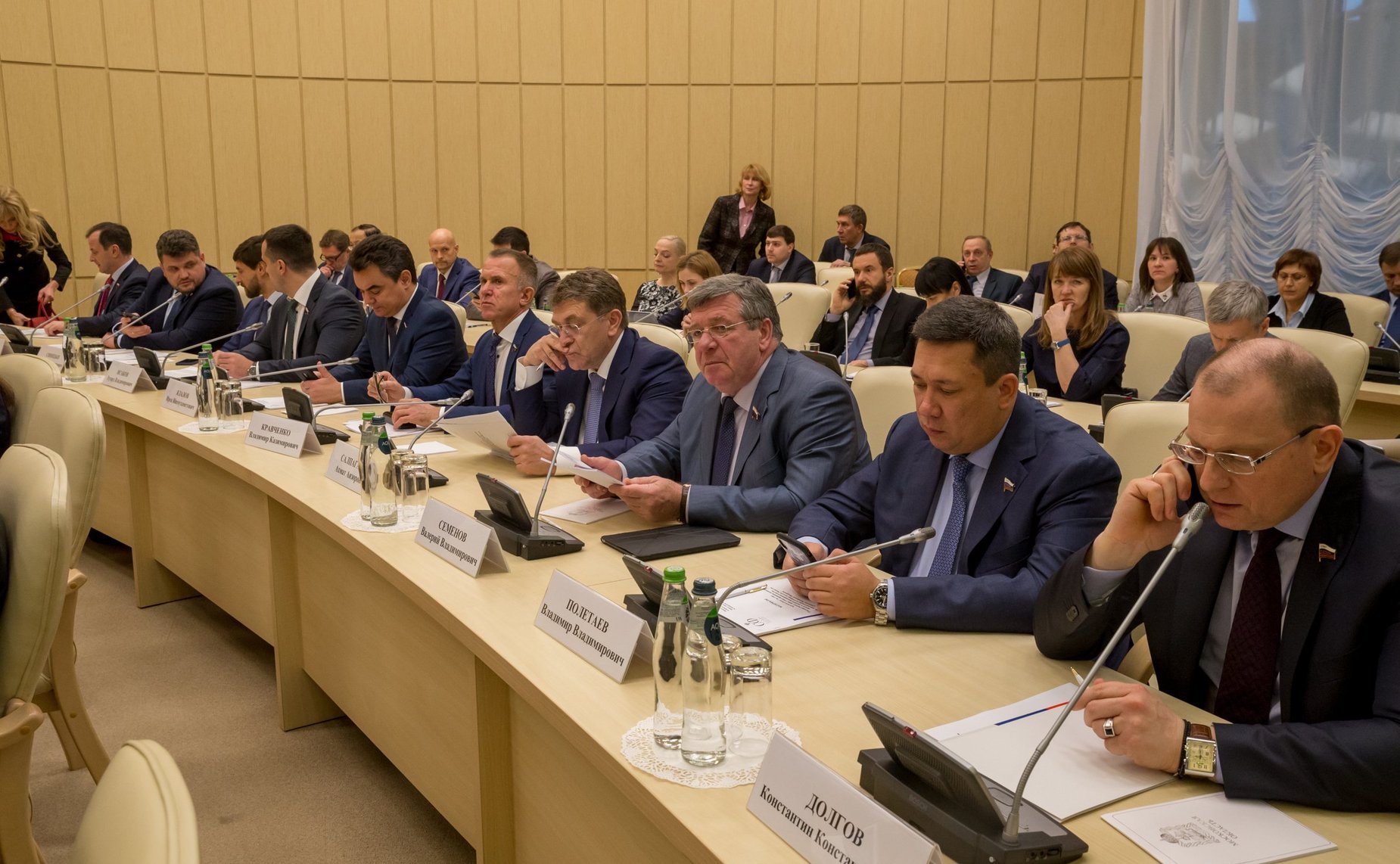 «Круглый стол» на тему «Государственные меры стимулирования развития малого и среднего предпринимательства как дополнительные источники доходов бюджетов субъектов РФ»