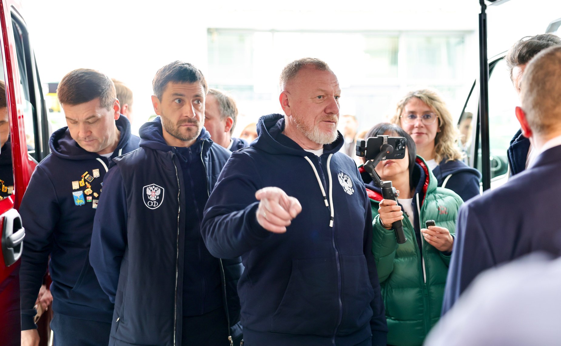 Сенаторы посетили компанию «Луидор» и ознакомились с производимыми на предприятием специальным транспортом социальной инфраструктуры