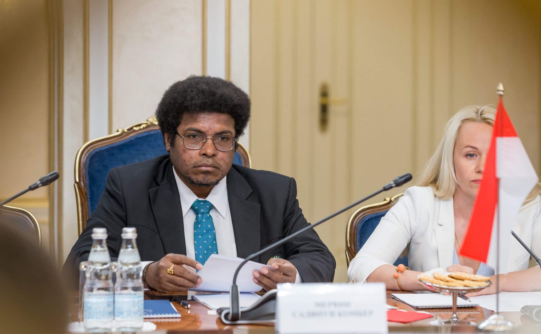 Встреча Вячеслава Тимченко с председателем Почетного собрания Совета представителей регионов Республики Индонезии Мервином Садипуном Комбером