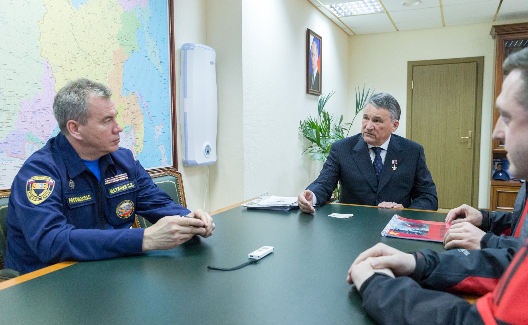 Встреча Ю. Воробьева с участниками международного проекта «Звезда Победы»