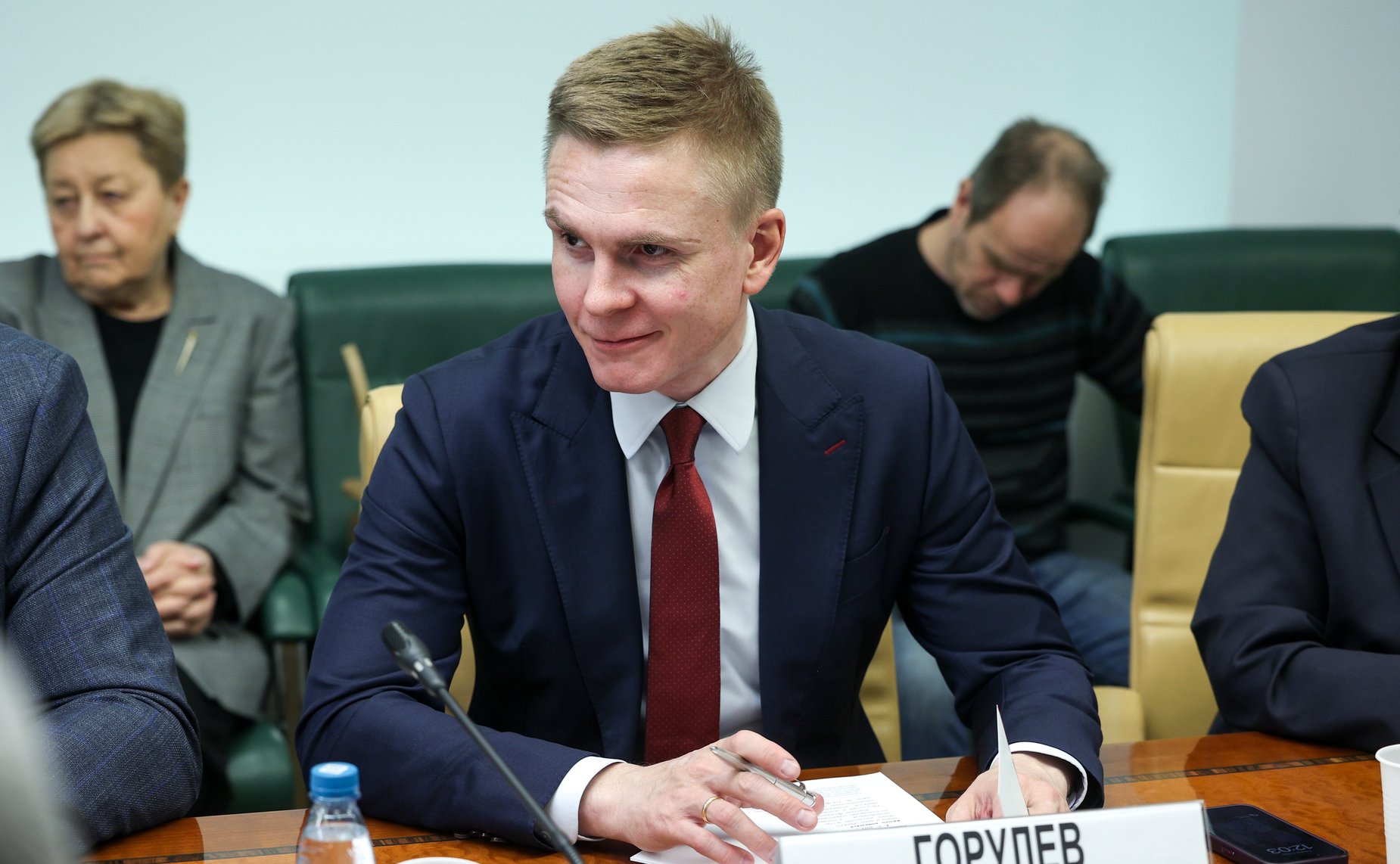 Круглый стол Комитета Совета Федерации по федеративному устройству, региональной политике, МСУ и делам Севера на тему «Актуальные проблемы развития сегмента строительства малоэтажных жилых комплексов»