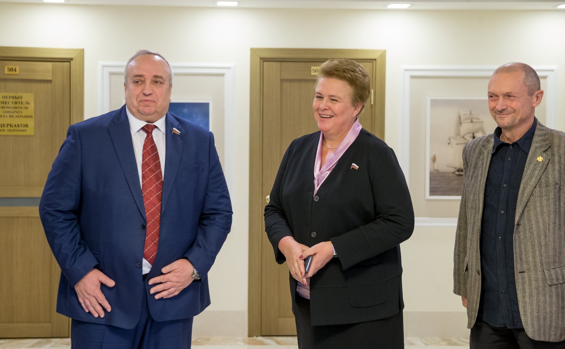 Открытие в Совете Федерации выставки «Смоленская стена», посвященной 80-летию Смоленского отделения Союза художников России