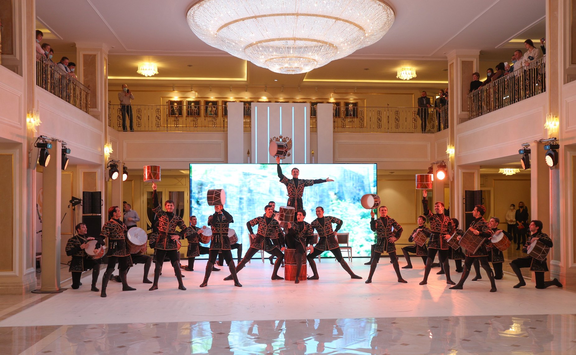 Выступление в Совете Федерации Государственного Академического заслуженного ансамбля танца Дагестана «Лезгинка»