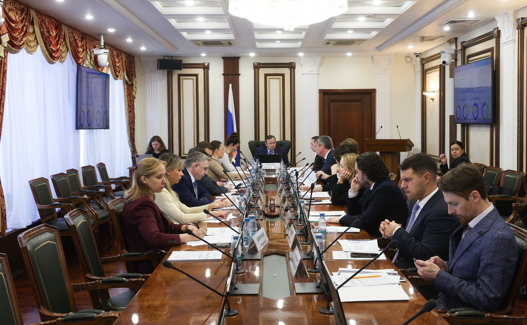 Круглый стол Комитета СФ по экономической политике на тему «Совершенствование законодательства Российской Федерации о концессионных соглашениях в отношении автомобильных дорог»