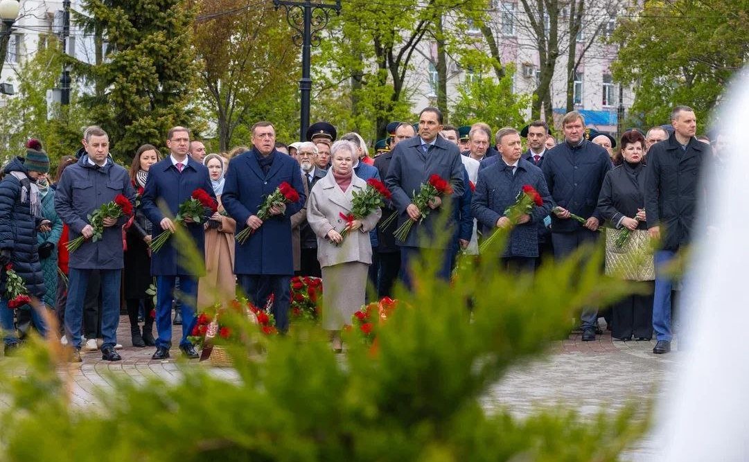 Андрей Хапочкин принял участие в траурных мероприятиях Дня памяти