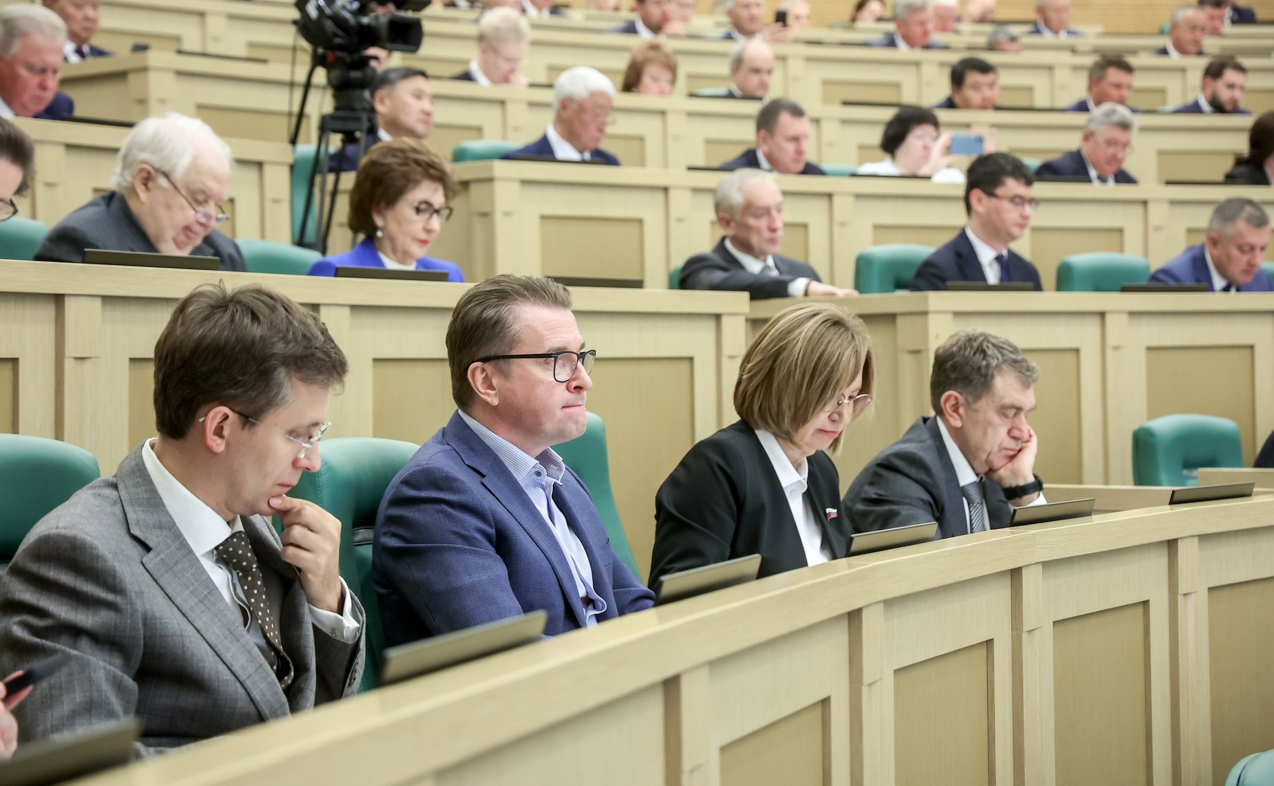 Парламентские слушания на тему «О параметрах проекта федерального бюджета на 2025 год и на плановый период 2026 и 2027 годов»
