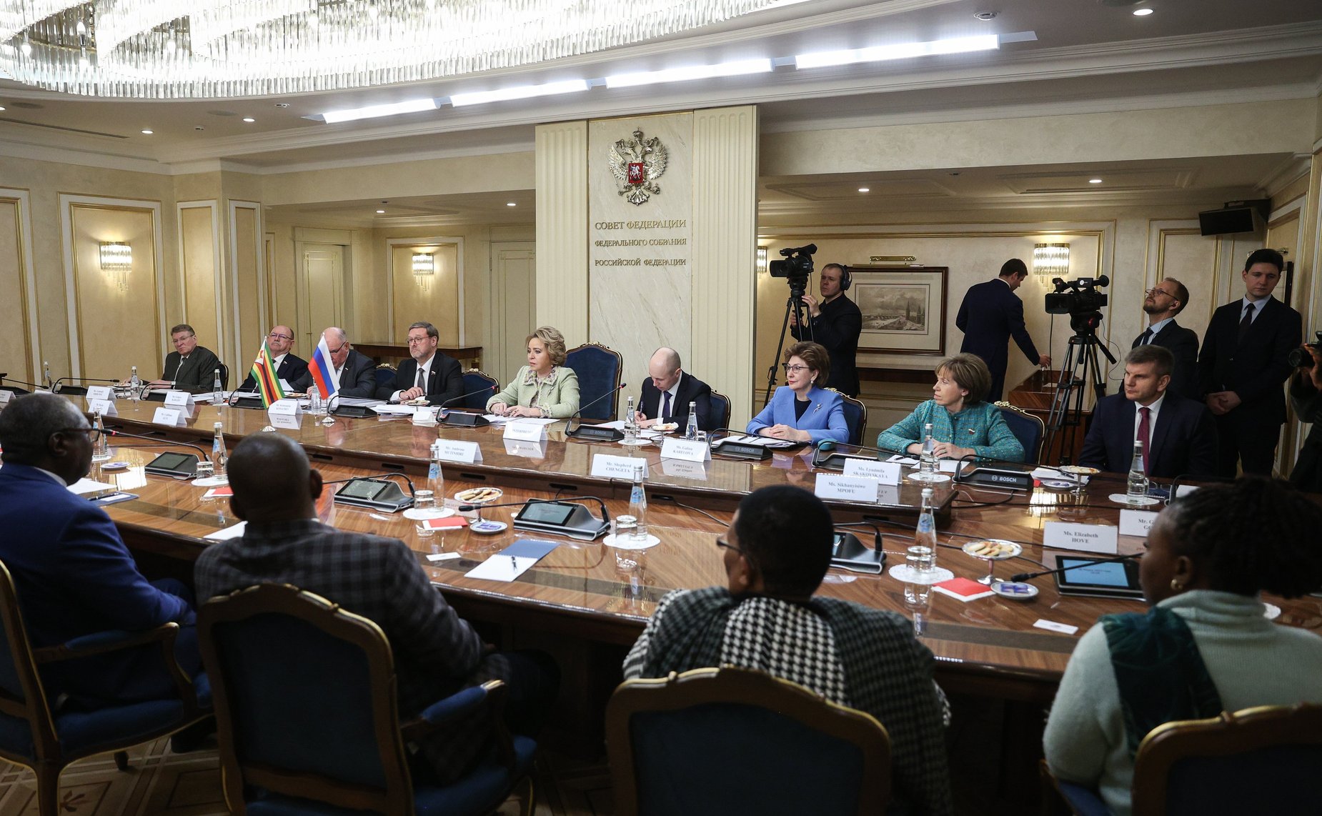 Встреча Председателя Совета Федерации Валентины Матвиенко с Председателем Сената Республики Зимбабве Мейбл Чиномоной