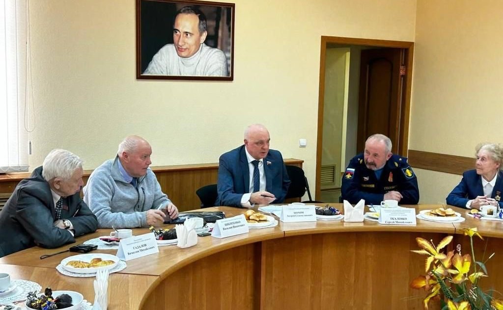 Андрей Шохин провел во Владимире встречу с представителями ветеранских и просветительских общественных организаций
