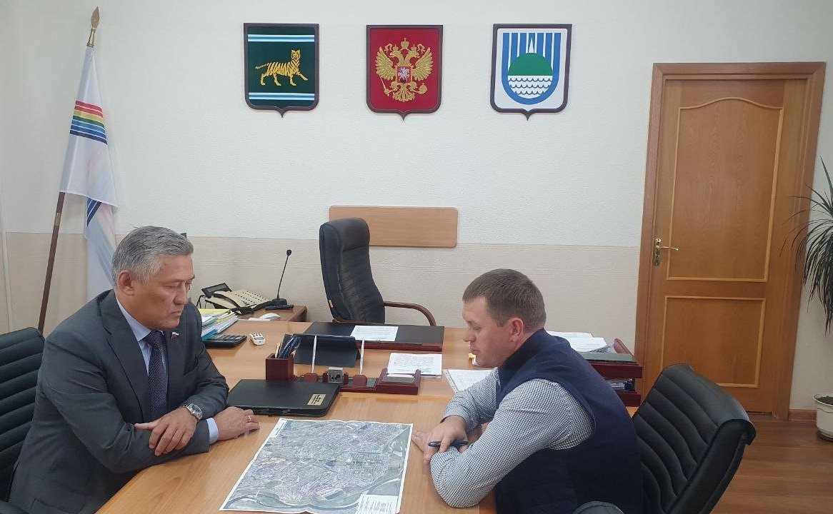 Юрий Валяев провел ряд встреч в рамках работы в Еврейской автономной области