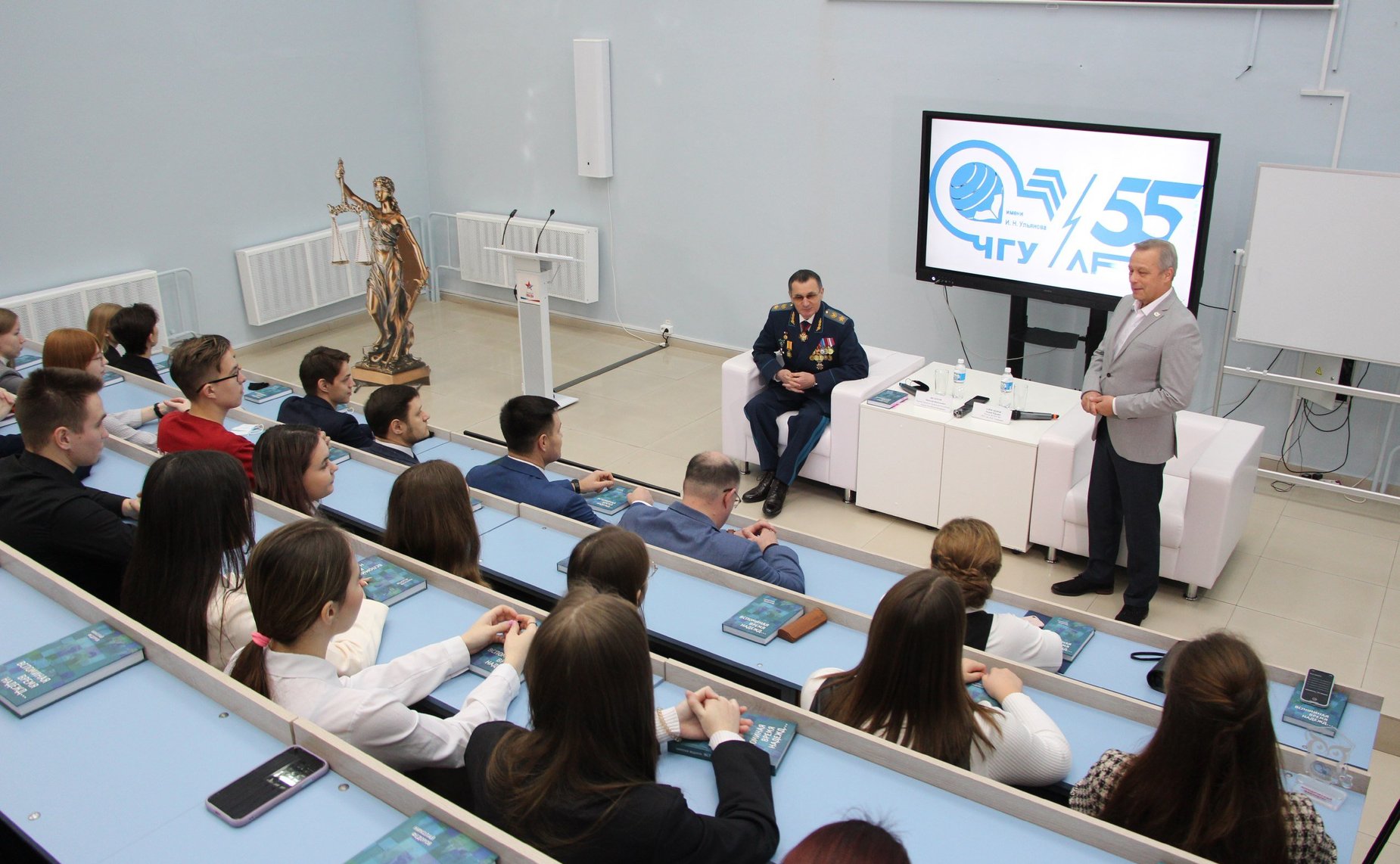 Николай Федоров провел в Чувашском государственном университете имени И.Н. Ульянова встречу со студентами высших учебных заведений республики