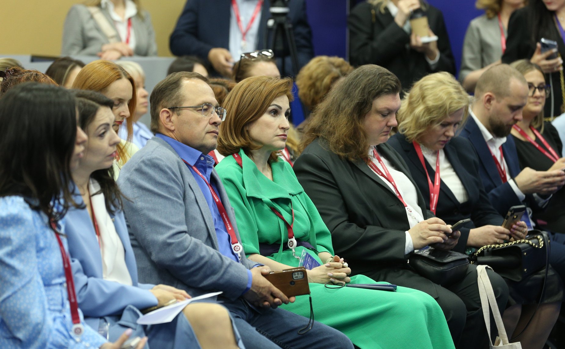 «Круглый стол»: Продвигая социально ориентированное устойчивое будущее. Инвестиции в развитие – инвестиции в человека. Мероприятие состоялось в рамках юбилейного XXV ПМЭФ-2022