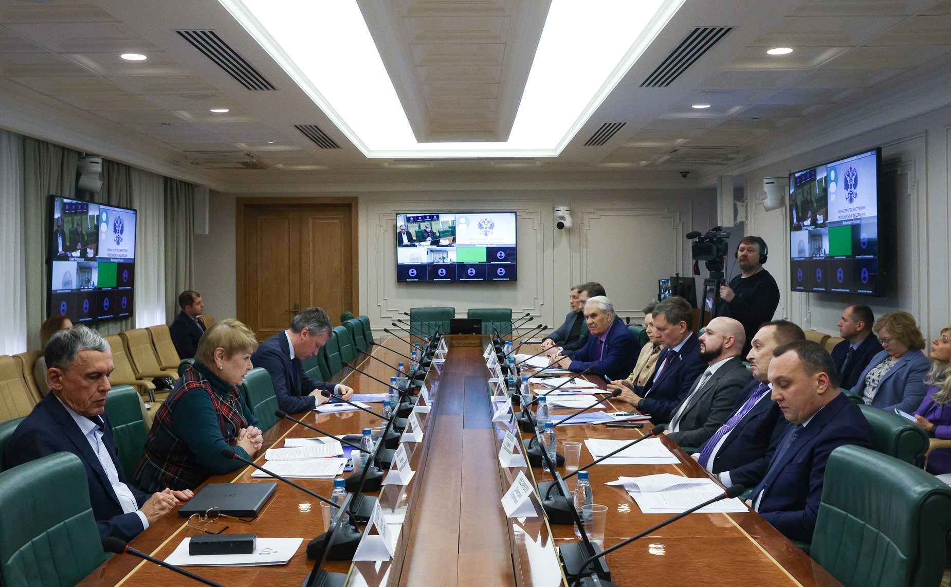 Совещание на тему «Совершенствование законодательства РФ о налогах и сборах в отношении независимых нефтяных компаний. Налоговые и неналоговые меры поддержки»