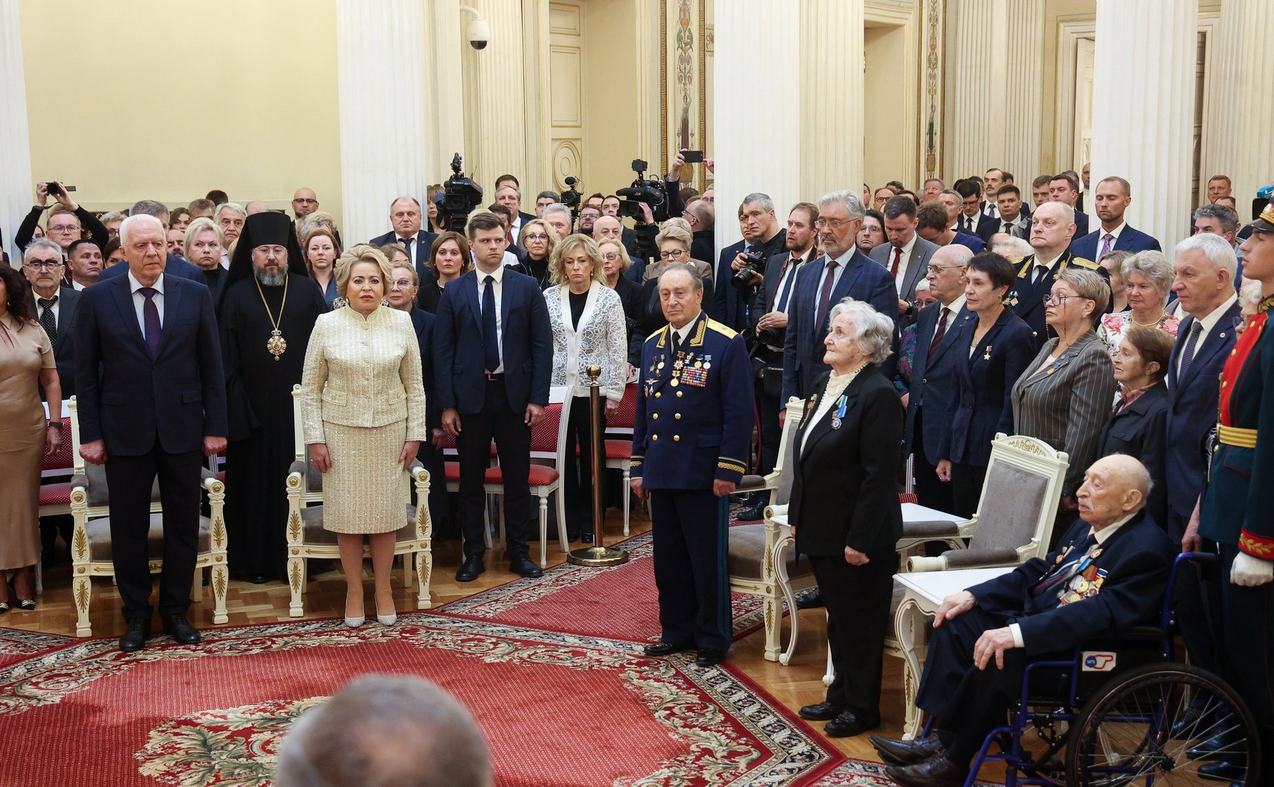 Валентина Матвиенко приняла участие в церемонии вручения знаков отличия «Почетный гражданин Санкт-Петербурга» в Мариинском дворце, посвященных Дню Санкт-Петербурга