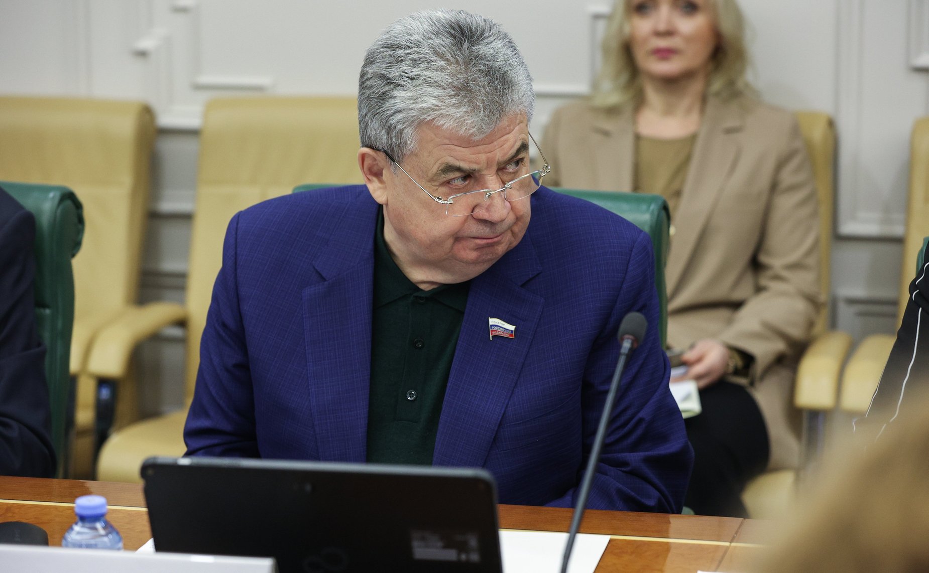 Геннадий Емельянов