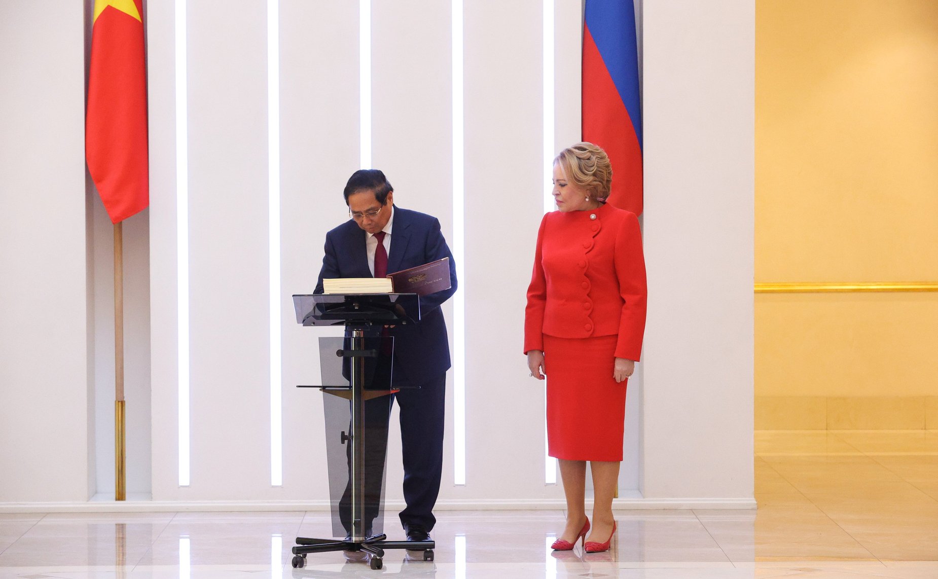 Валентина Матвиенко провела встречу с Премьер-министром Социалистической Республики Вьетнам Фам Минь Тинем