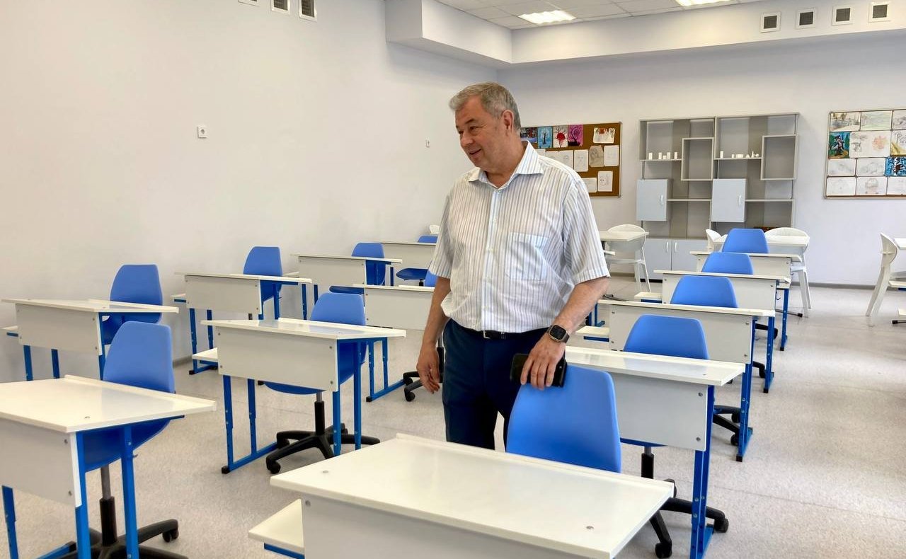 Анатолий Артамонов в ходе рабочей поездки в регион посетил Дзержинский район