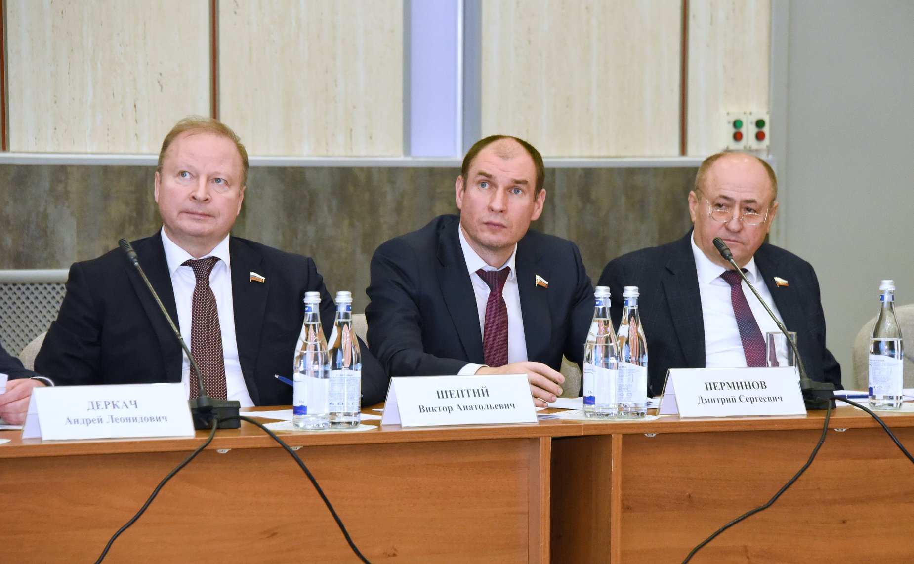 Сенаторы посетили российское государственное научное и производственное предприятие «Российский федеральный ядерный центр — Всероссийский научно-исследовательский институт экспериментальной физики» (РФЯЦ — ВНИИЭФ)