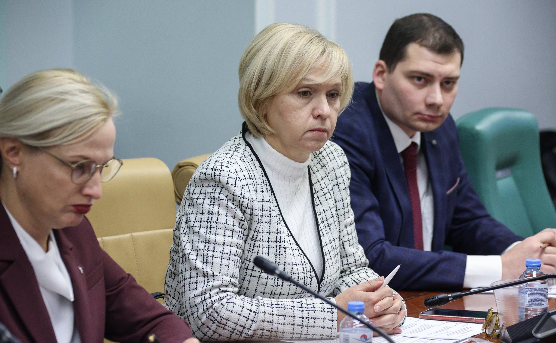 Круглый стол Комитета СФ по экономической политике «Проблемы и перспективы развития малого и среднего предпринимательства в современных условиях»