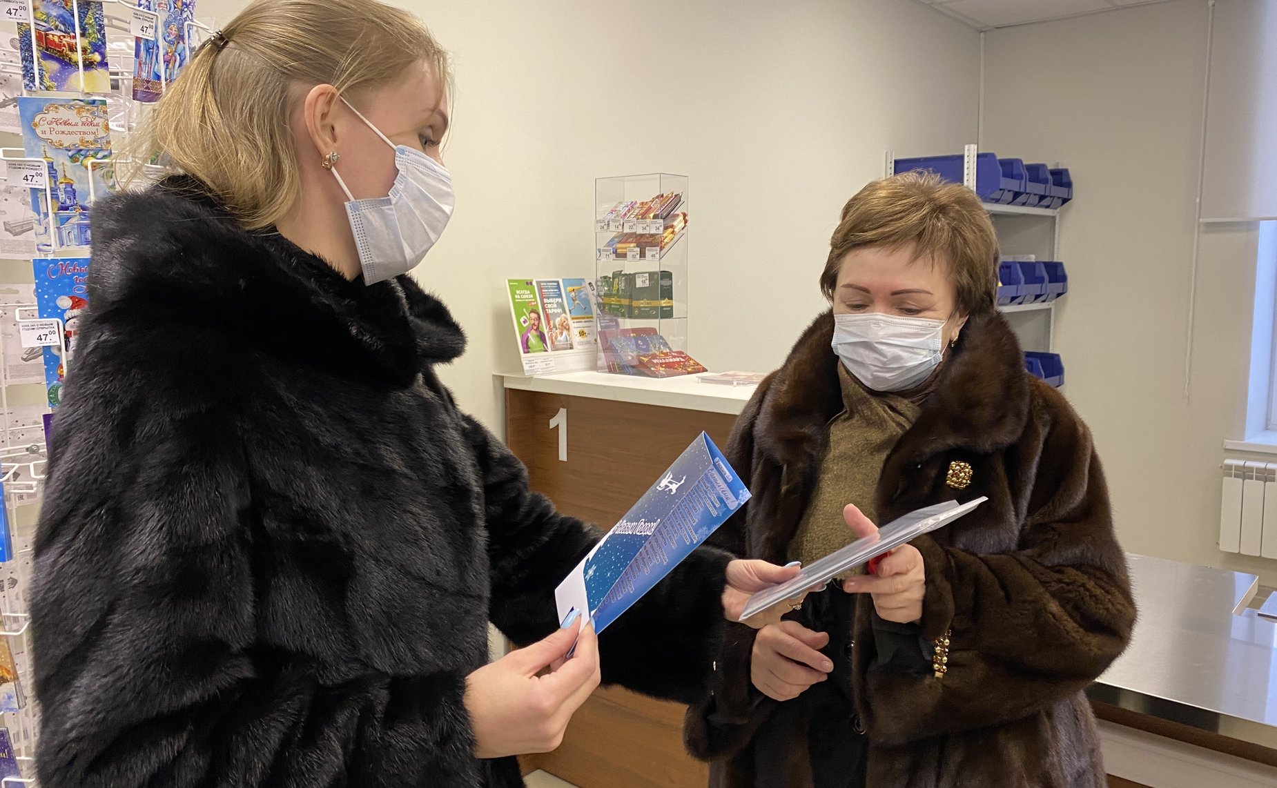 Елена Бибикова в рамках поездки в регион проинспектировала проведение капитального ремонта в отделении «Почты России», расположенном в одном из микрорайонов Пскова