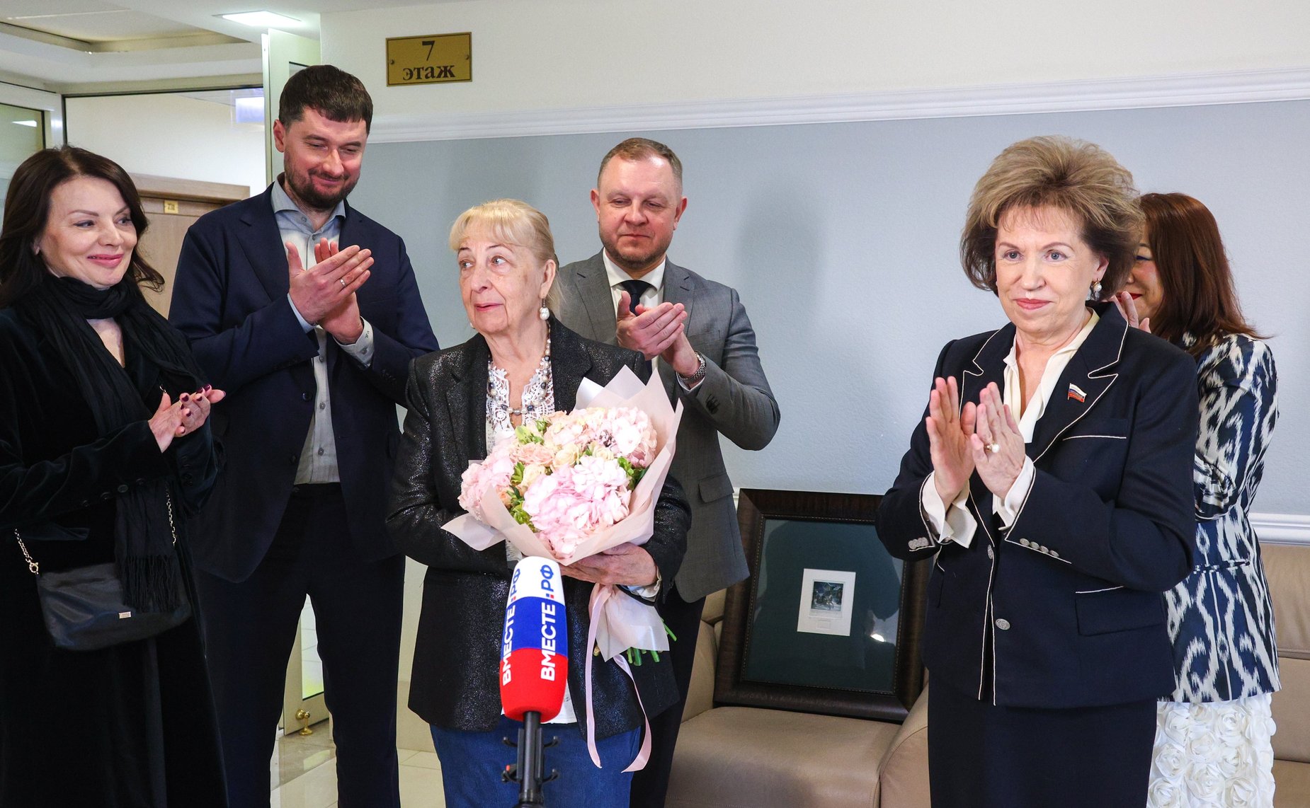 Торжественное открытие выставки Народного художника РФ Людмилы Юга «Нить времен. Подвиг Победы»