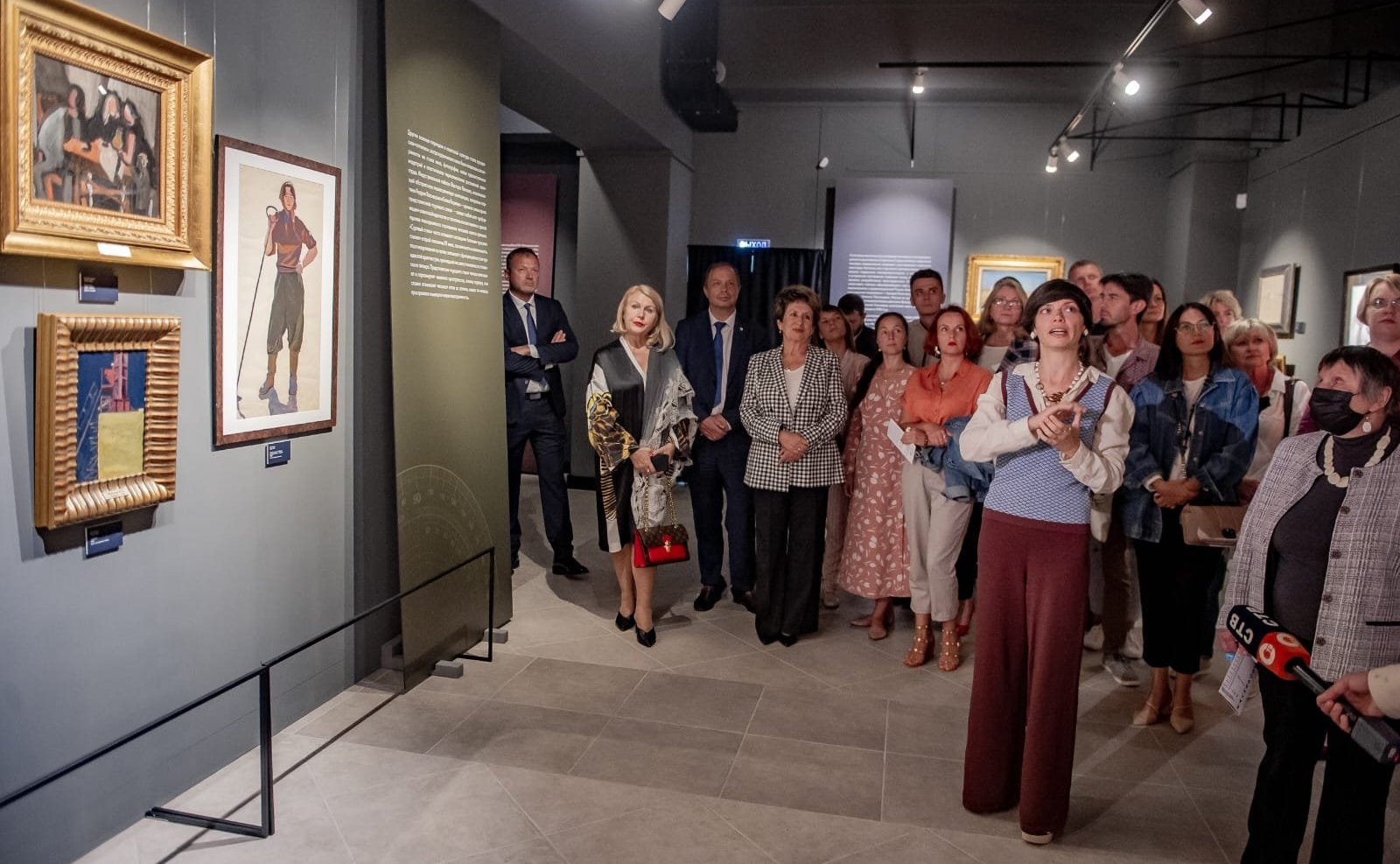 Екатерина Алтабаева приняла участие в открытии выставки «Калибровка. Искусство будущего музея» в Российской государственной художественной галерее