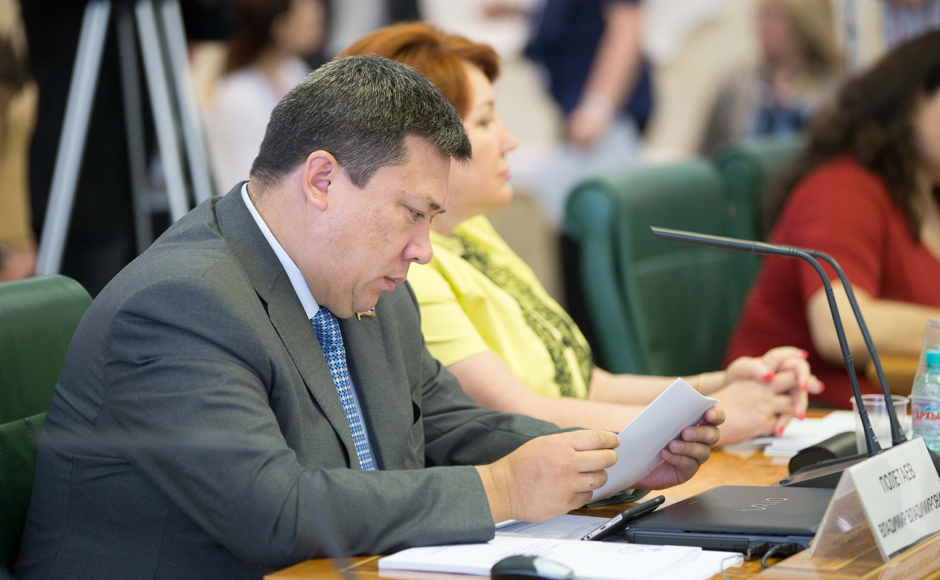 В. Полетаев Заседание Комитета СФ по науке, образованию и культуре, на котором рассмотрен вопрос о реализации государственной политики РФ в сфере образования