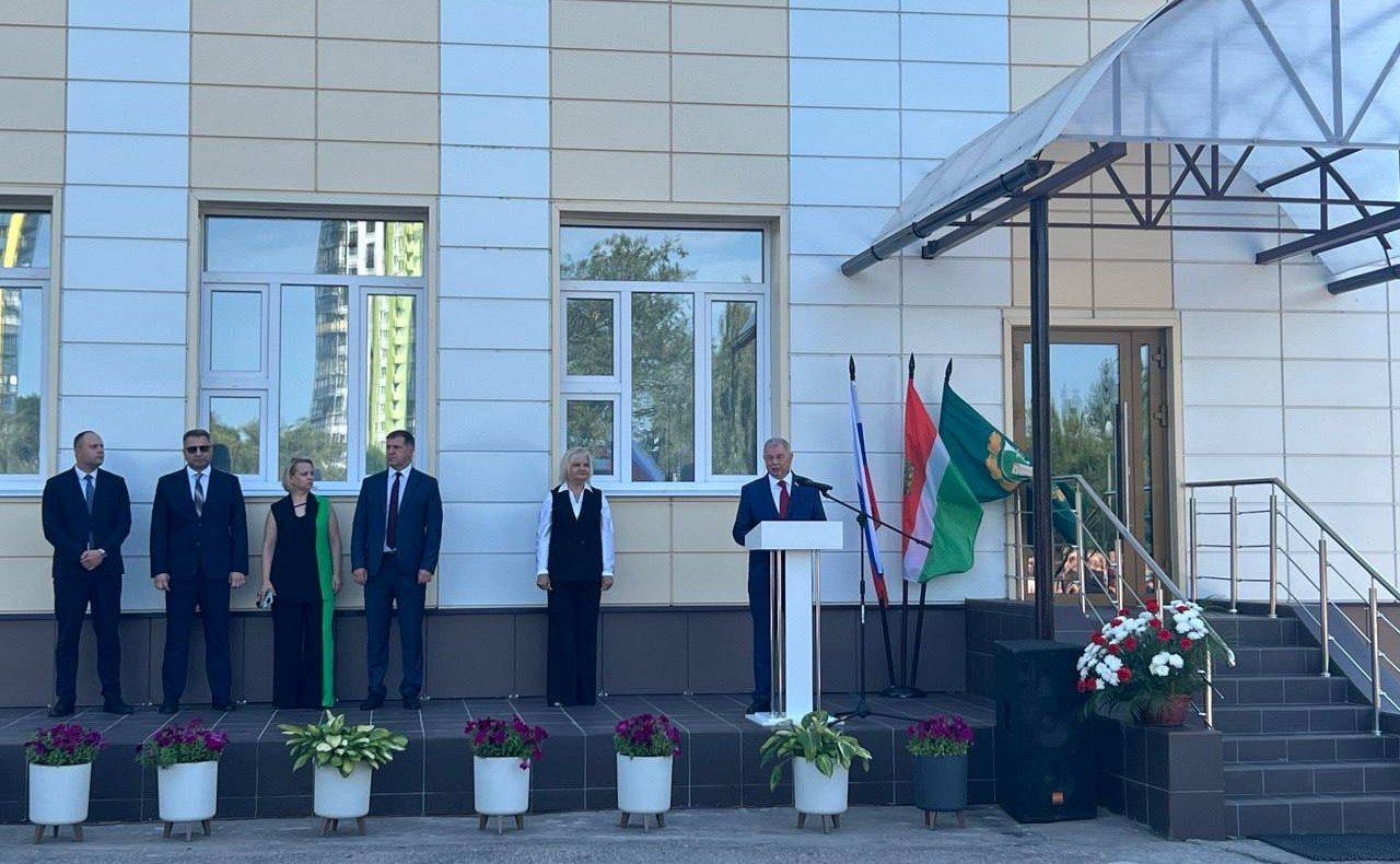 В селе Лопатино Тарусского района состоялось открытие новой средней общеобразовательной школы