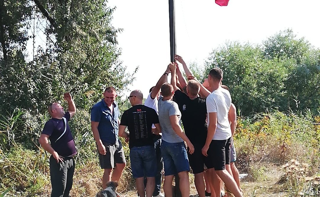 В память о защитниках Отечества, в подмосковной деревне Мокрое была установлена стела «Населённый пункт воинской доблести»